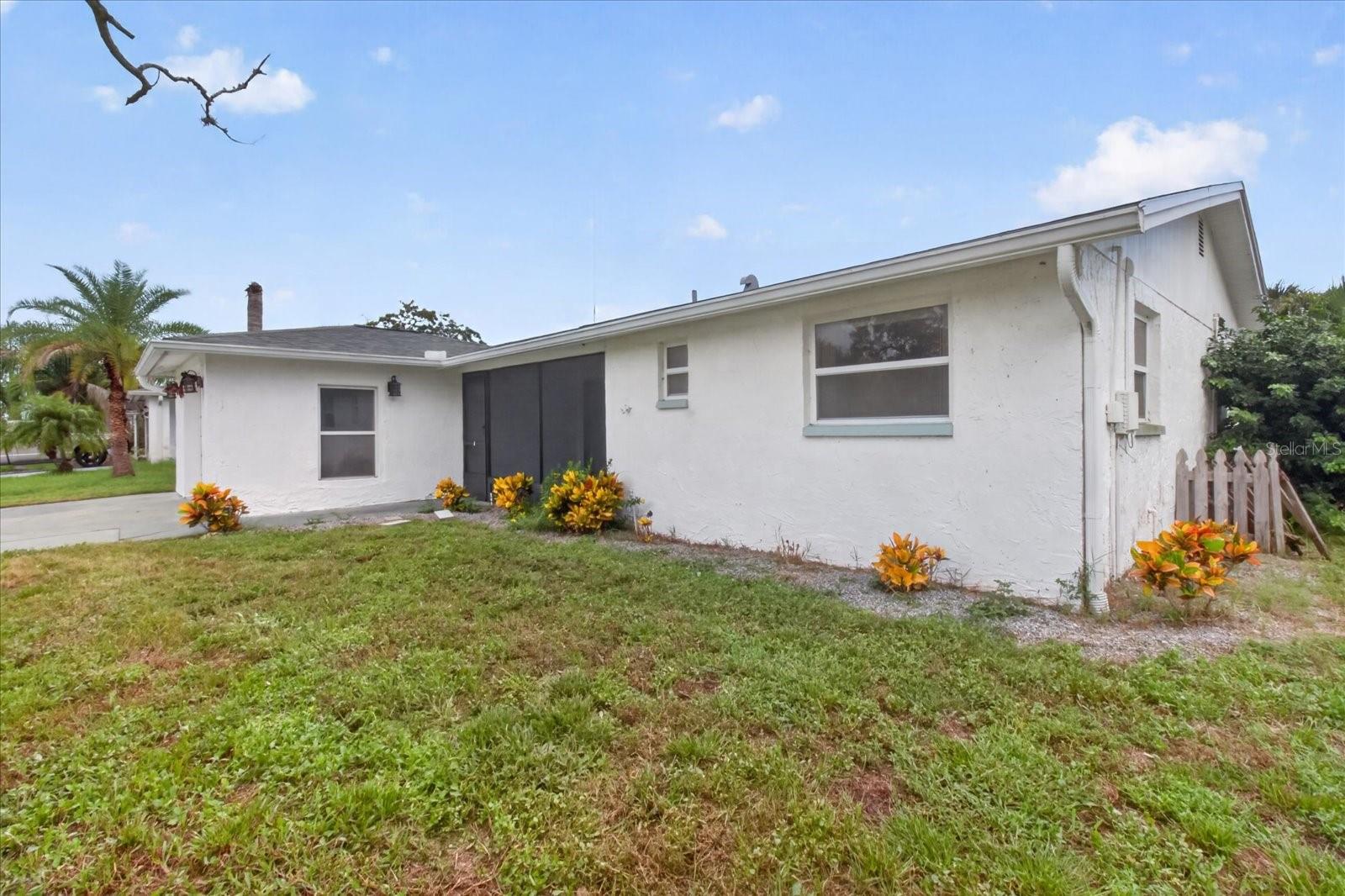 2217 HARRISON DR