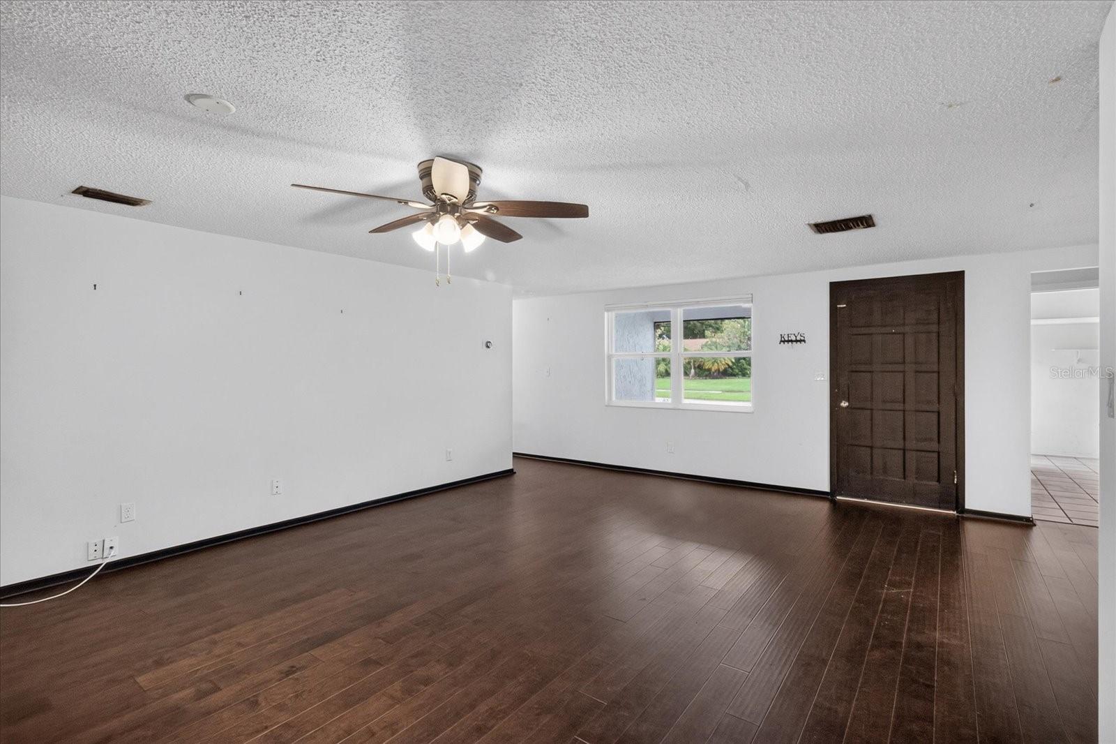 2217 HARRISON DR