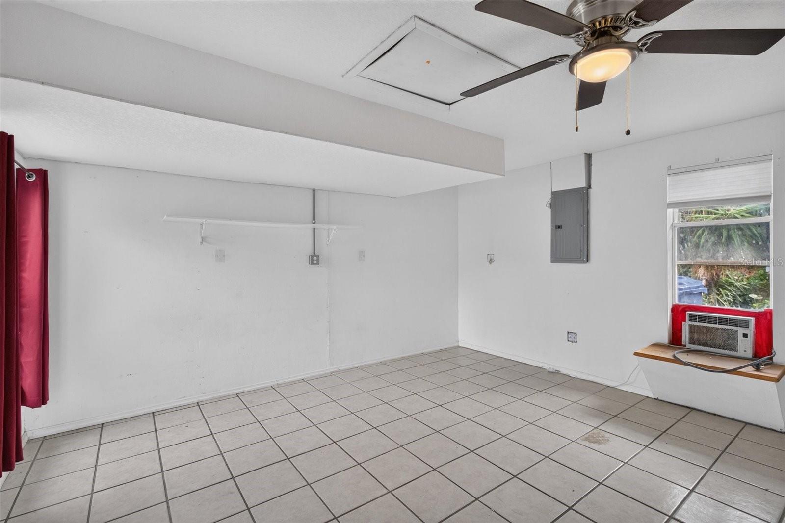 2217 HARRISON DR