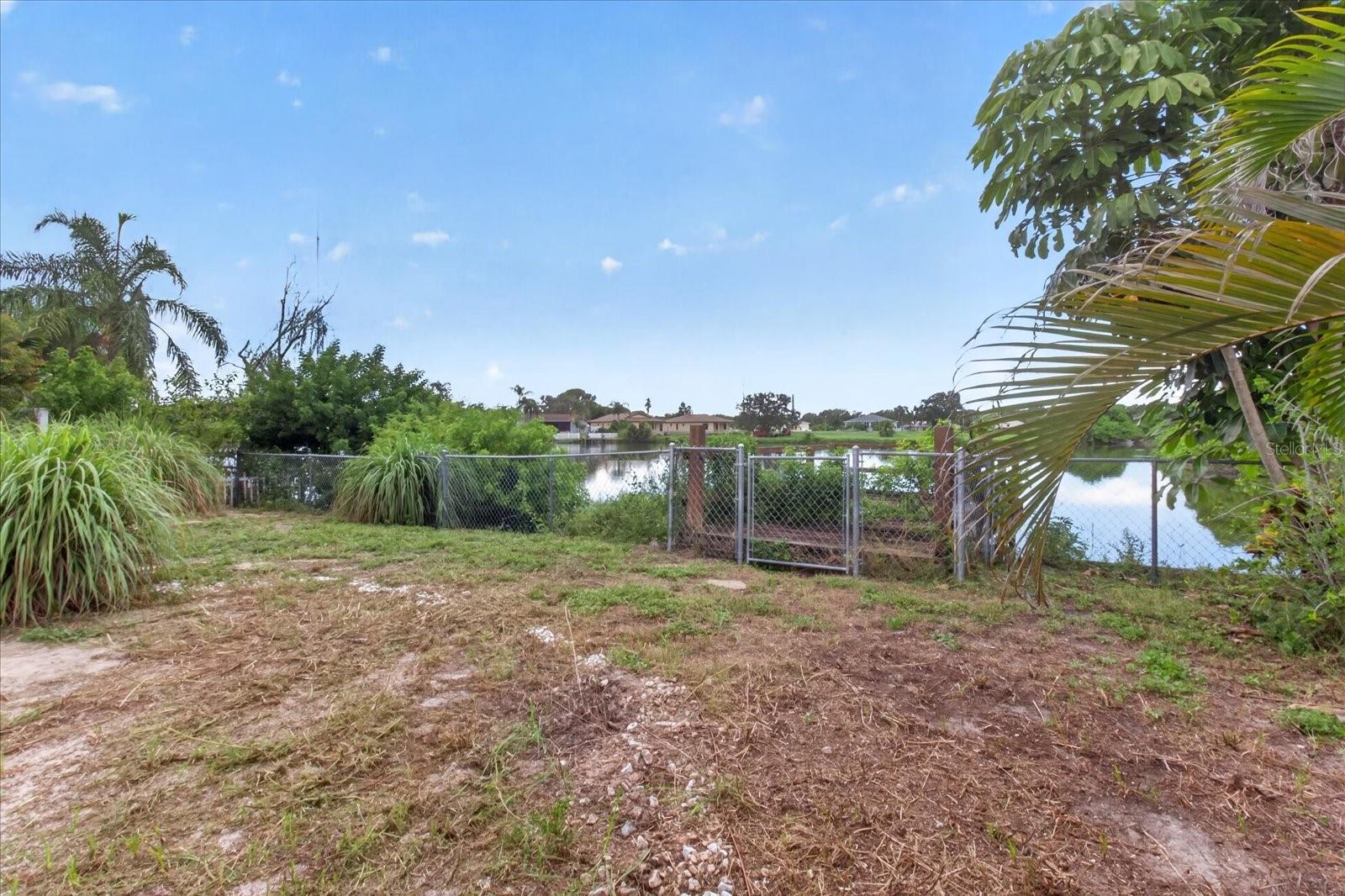 2217 HARRISON DR