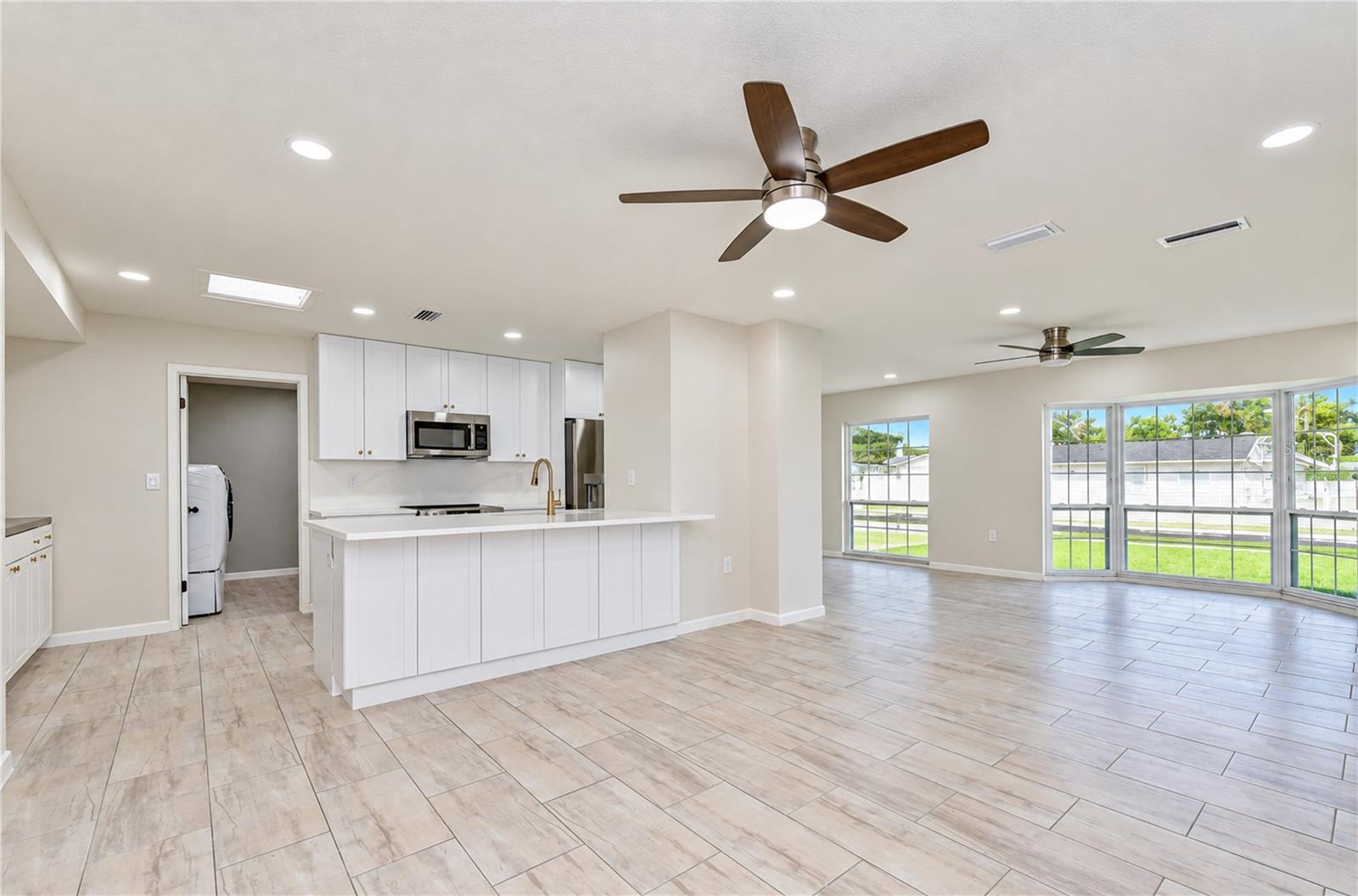 8013 W ELM ST