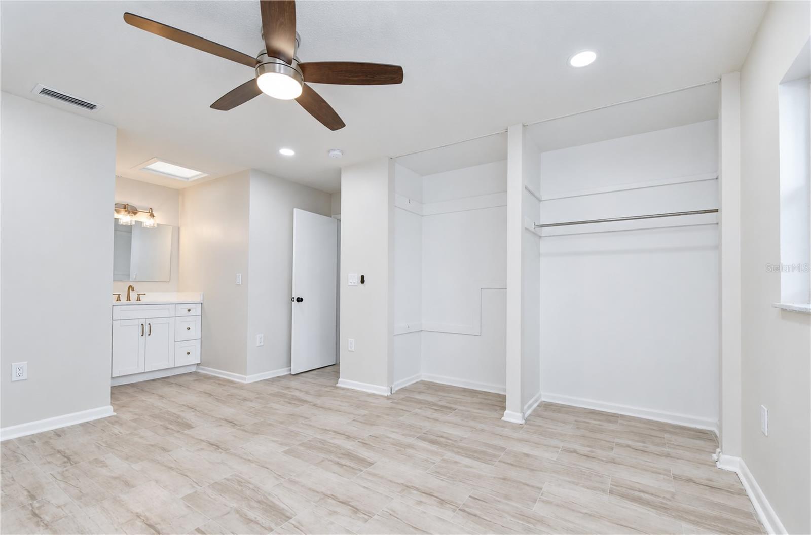 8013 W ELM ST