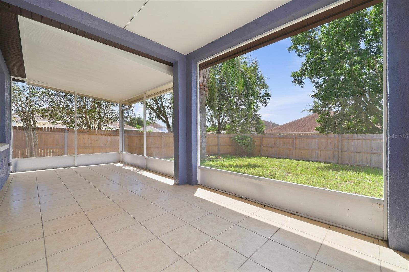 906 GRAND CANYON DR