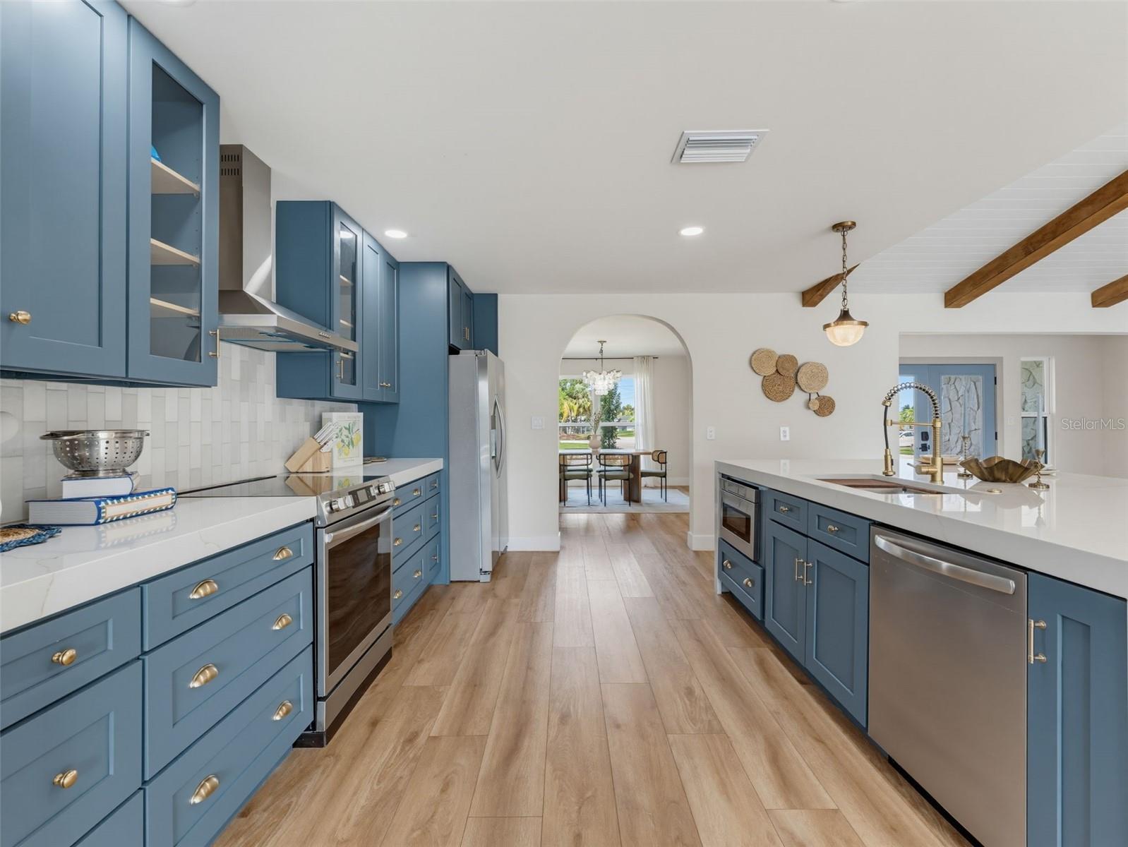 8136 BRIGHTON DRIVE