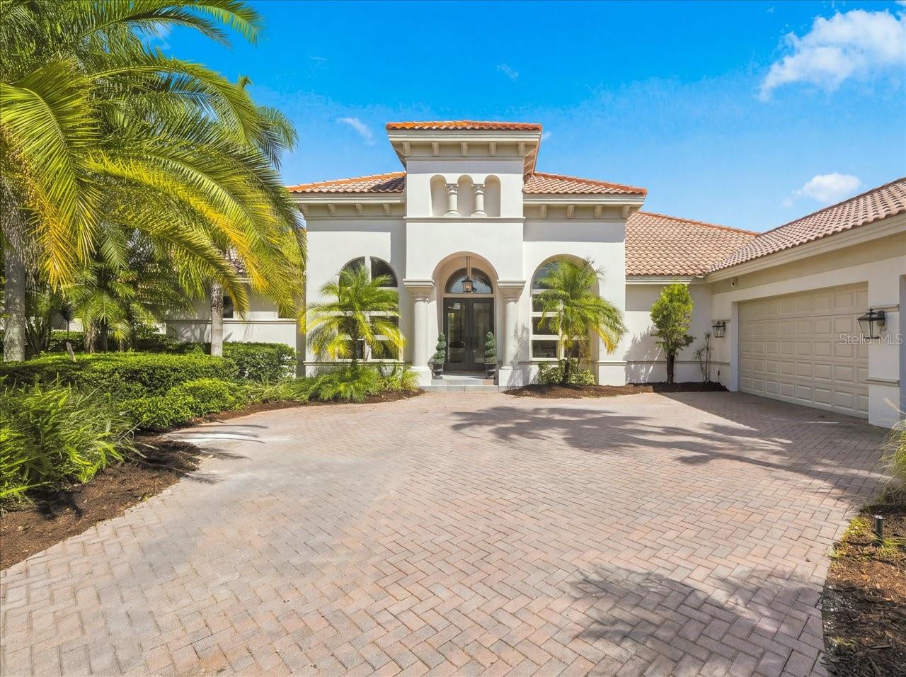 11805 Shire Wycliffe Ct, Tampa