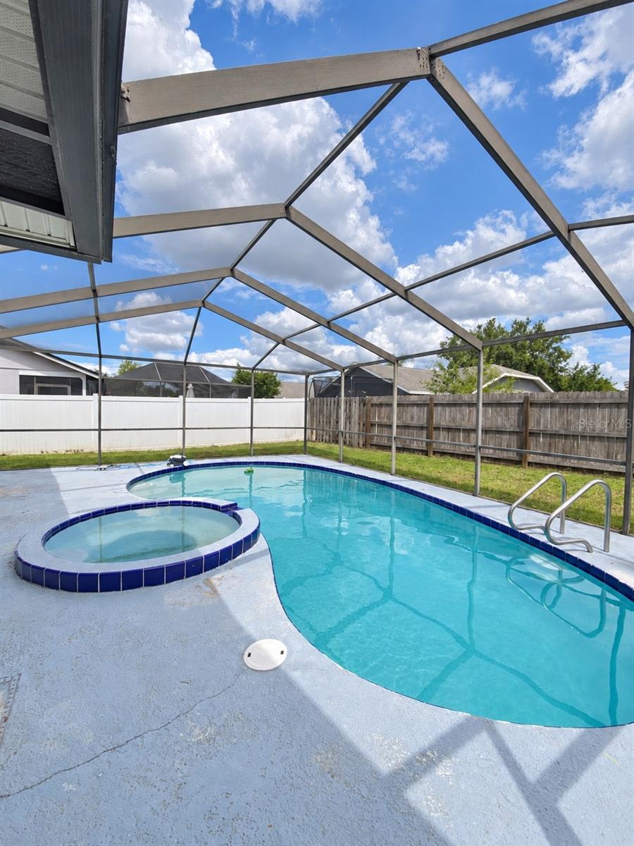 1912 ELK SPRING DR