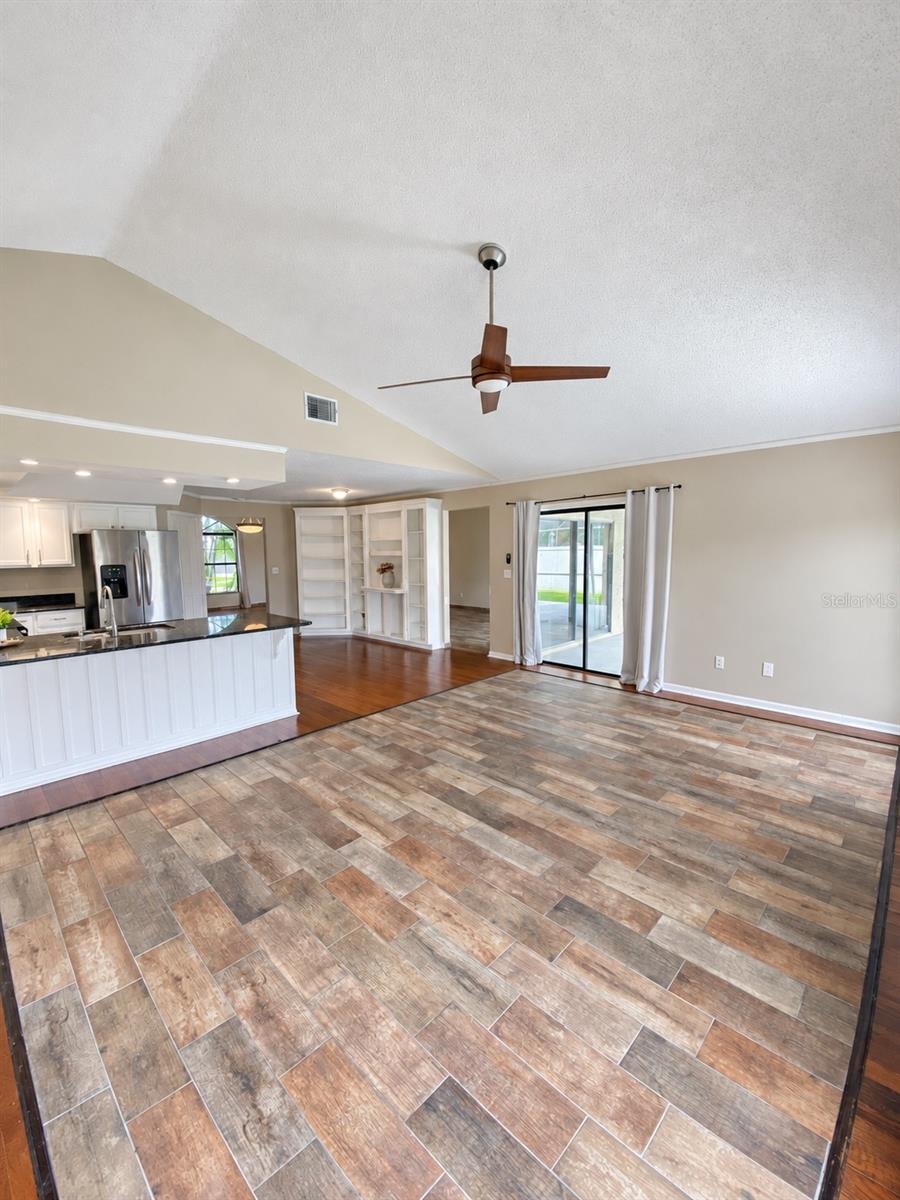 1912 ELK SPRING DR