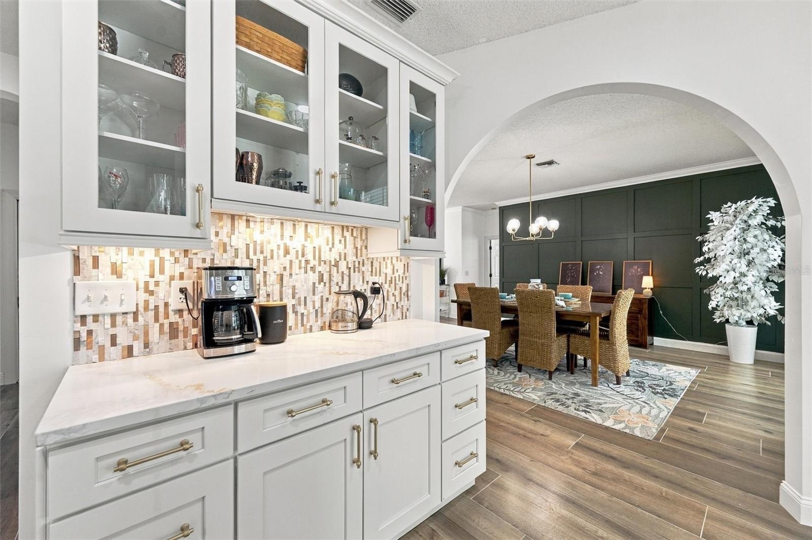 9316 KNIGHTSBRIDGE CT