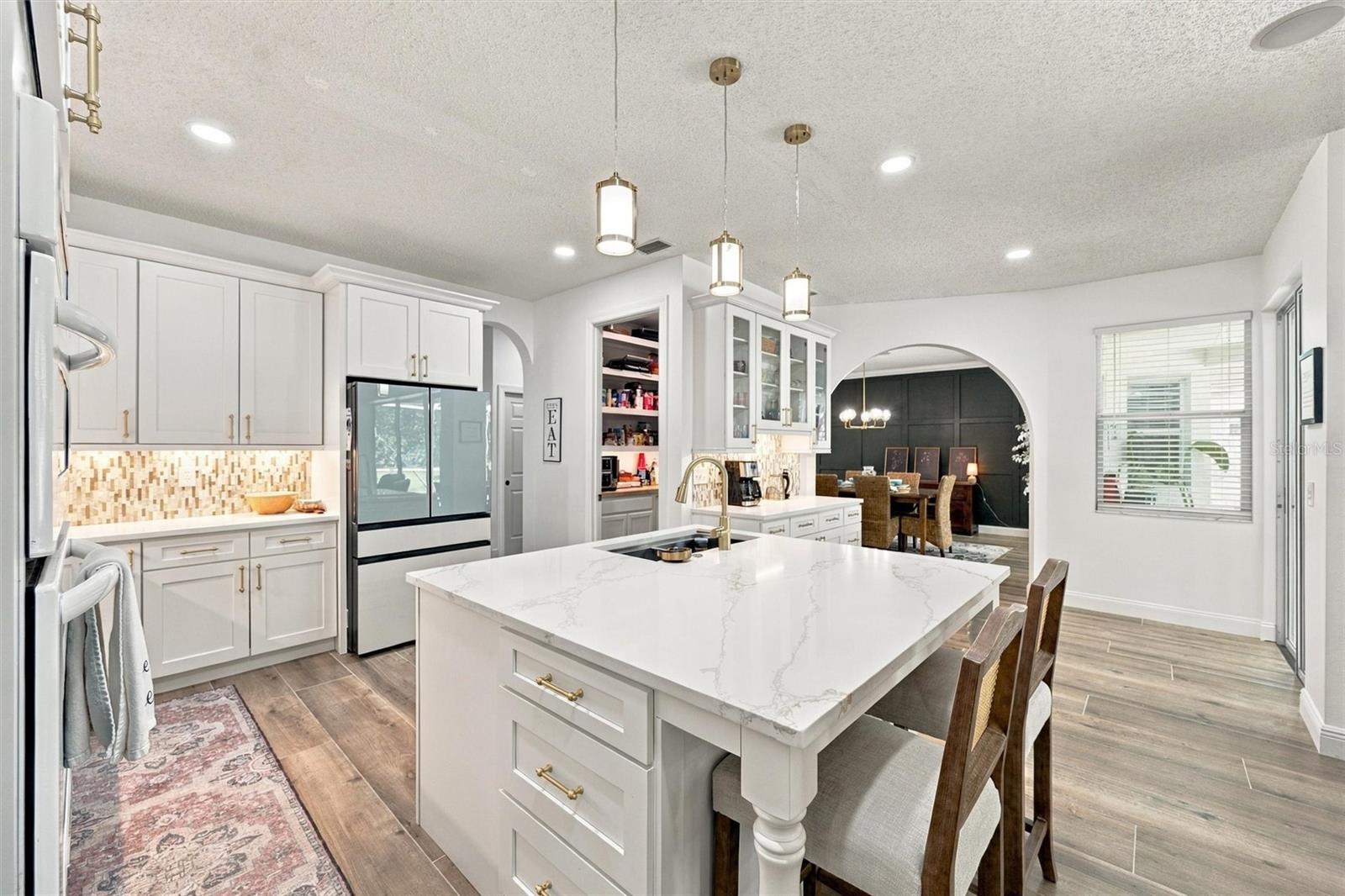 9316 KNIGHTSBRIDGE CT
