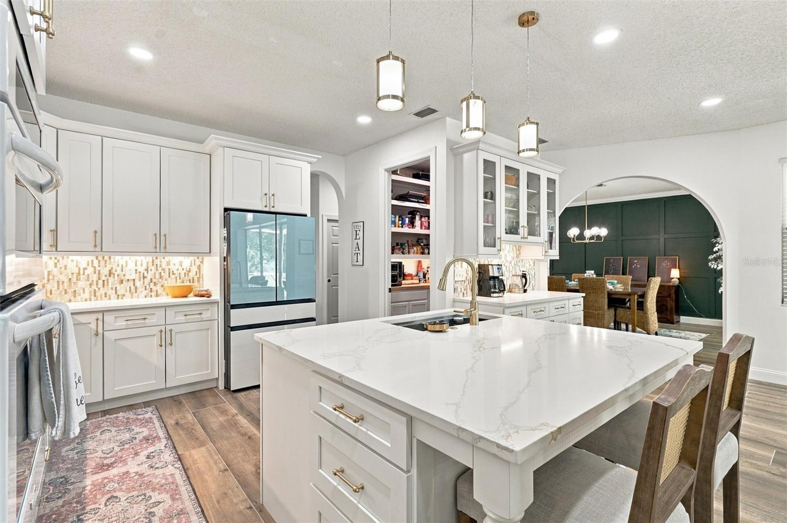 9316 KNIGHTSBRIDGE CT