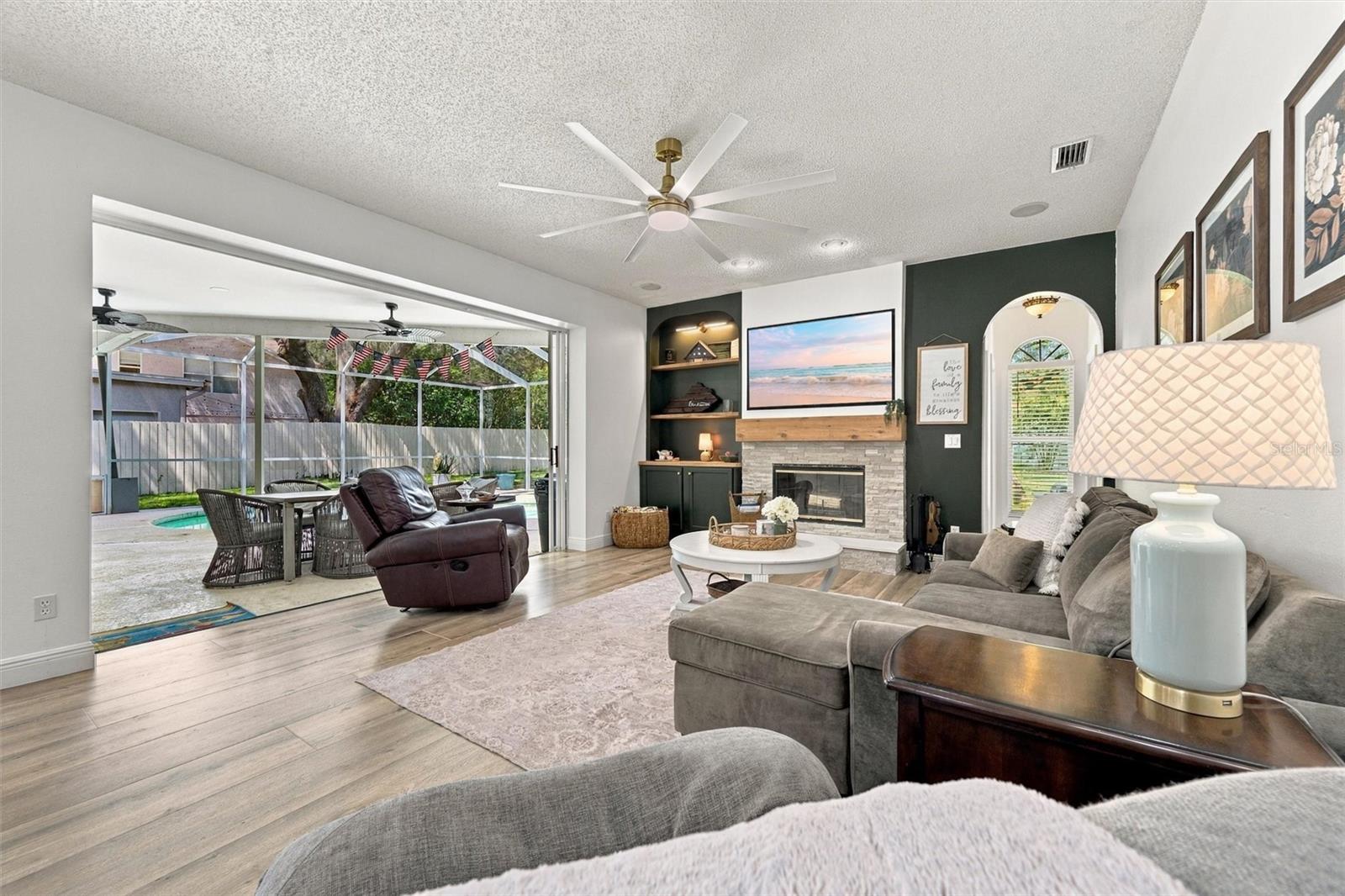 9316 KNIGHTSBRIDGE CT