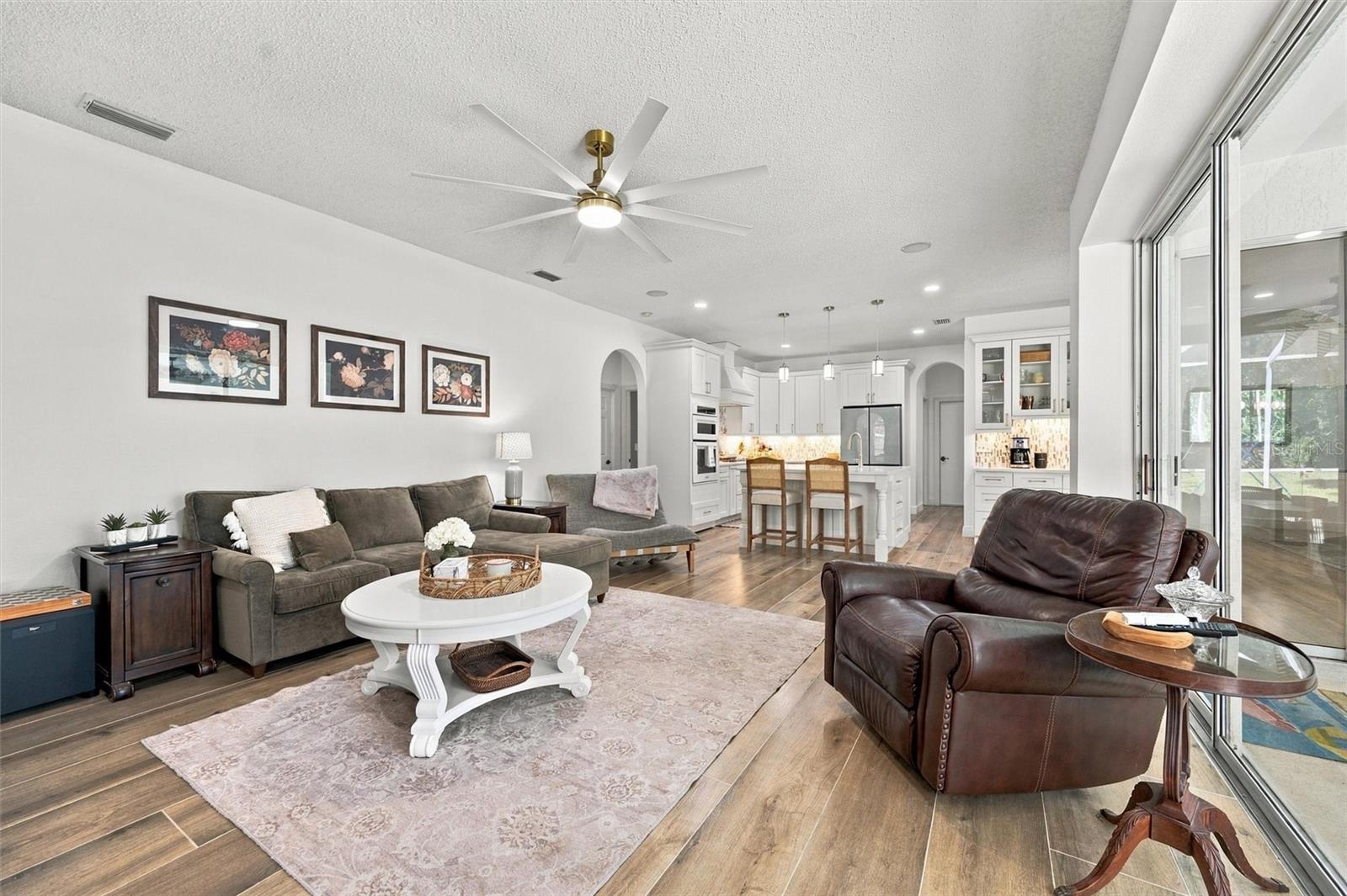 9316 KNIGHTSBRIDGE CT