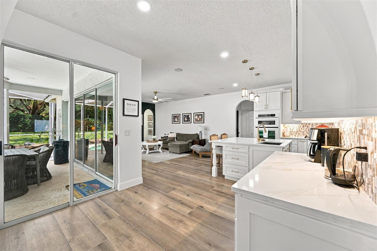 9316 KNIGHTSBRIDGE CT