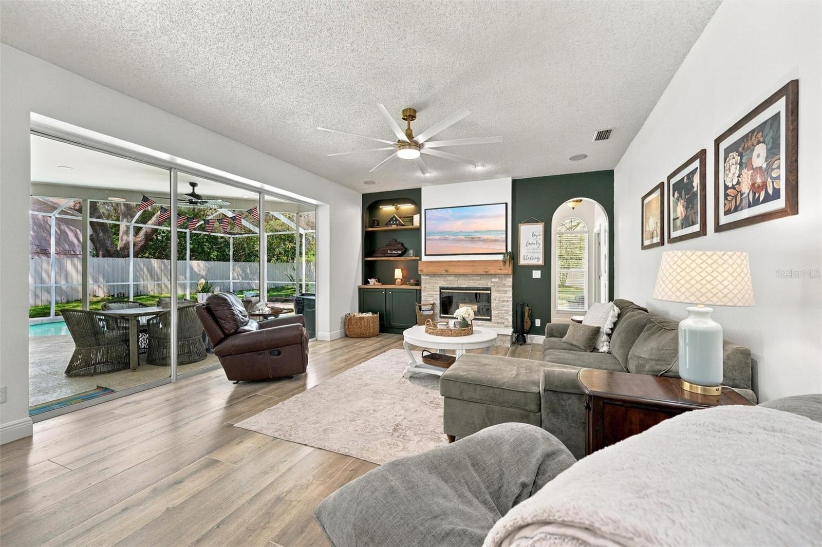 9316 KNIGHTSBRIDGE CT