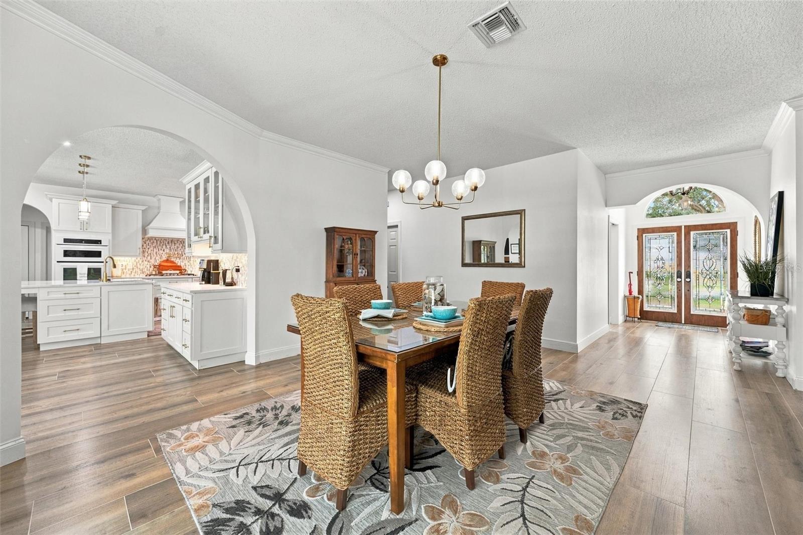 9316 KNIGHTSBRIDGE CT
