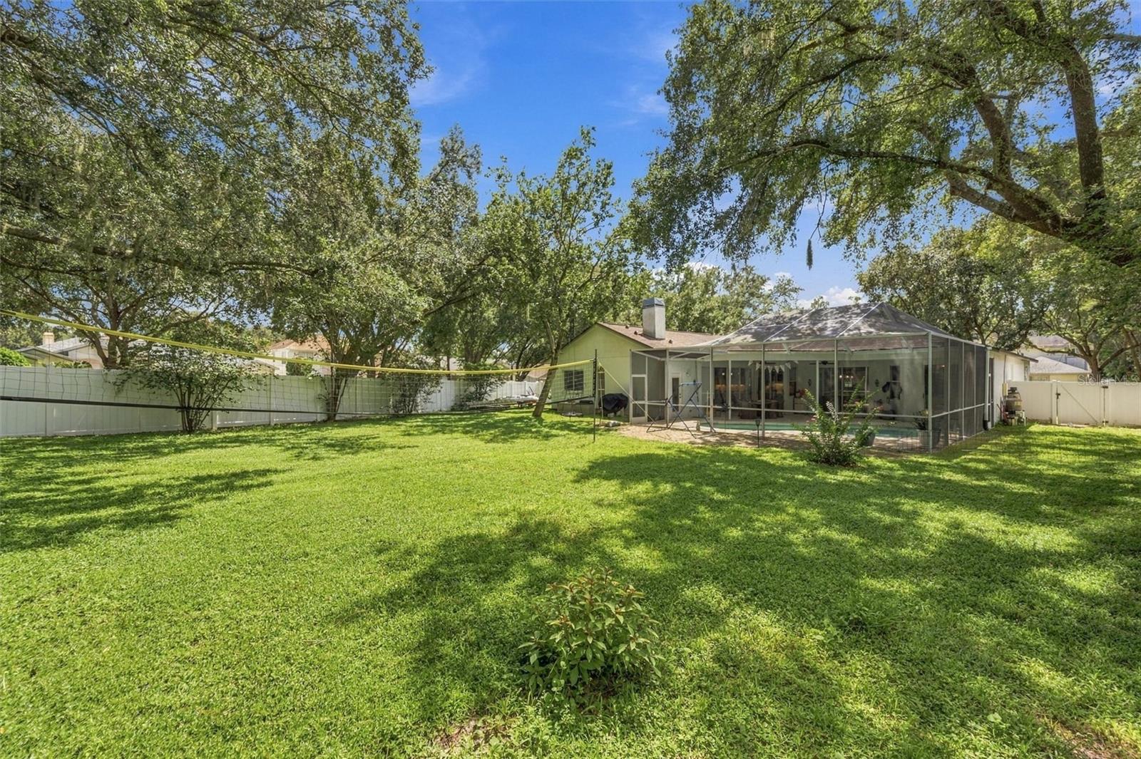 9316 KNIGHTSBRIDGE CT