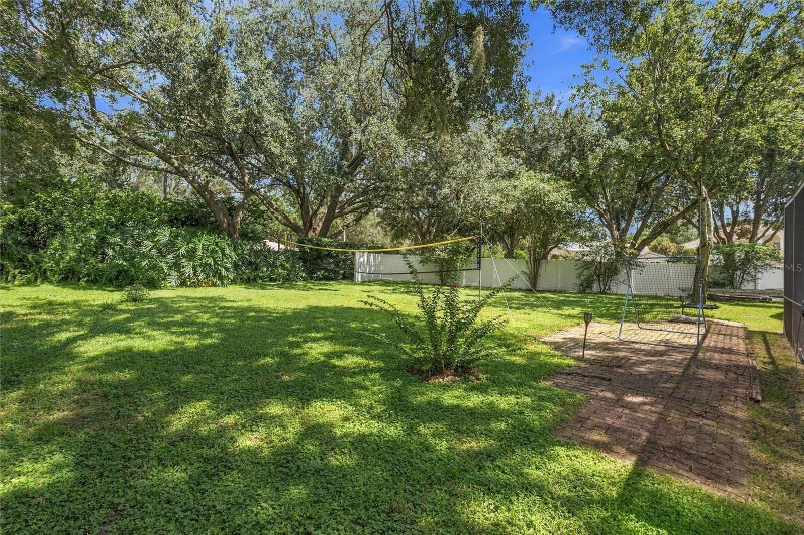 9316 KNIGHTSBRIDGE CT