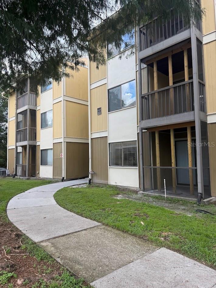 13367 Arbor Pointe Cir #201, Tampa