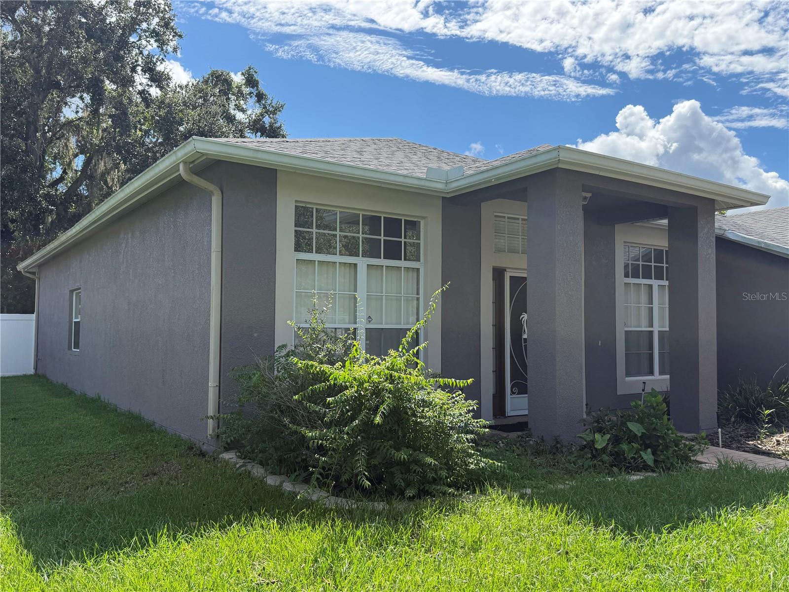 1904 SAMANTHA LN