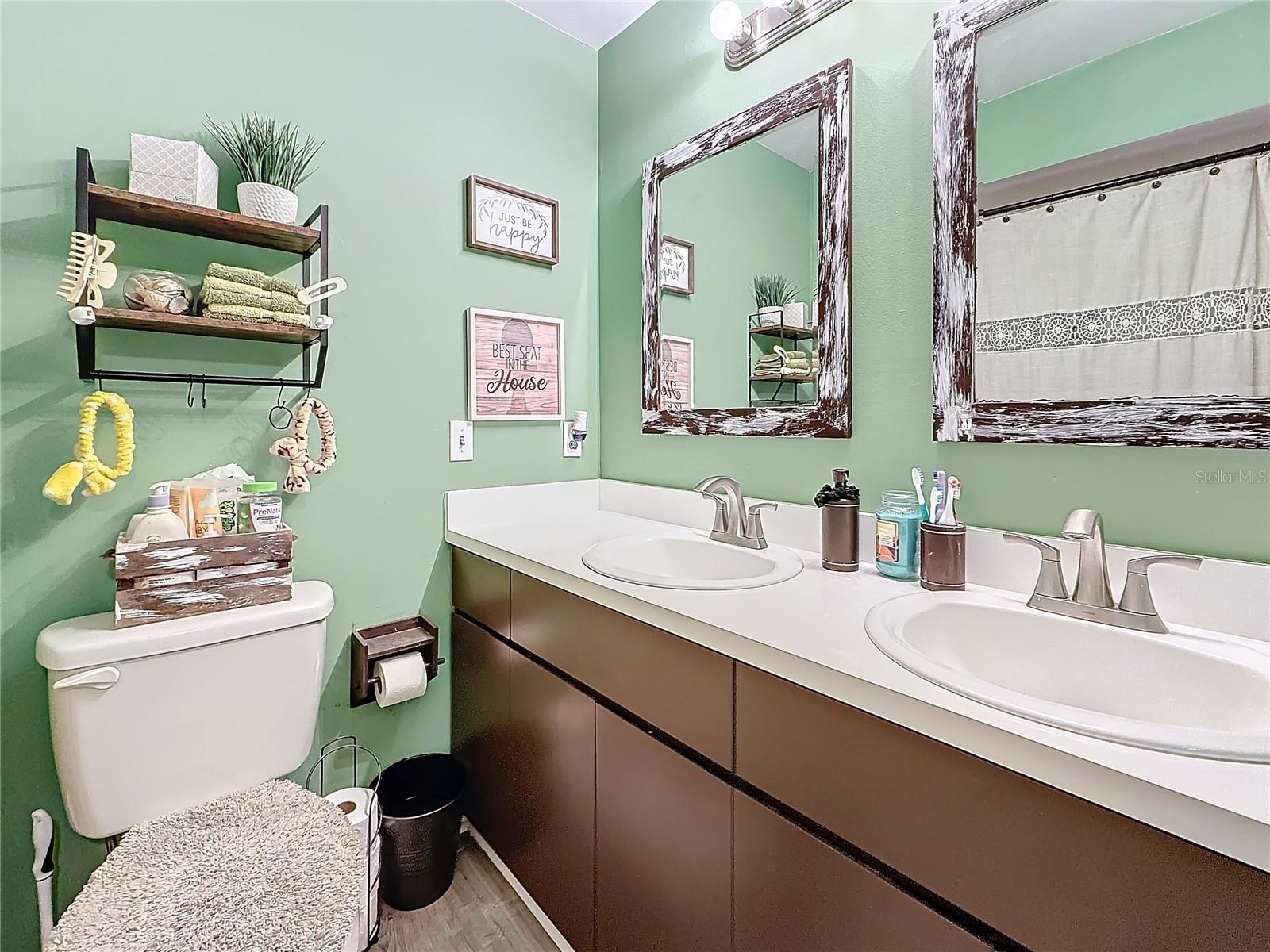 6128 OAK CLUSTER CIR