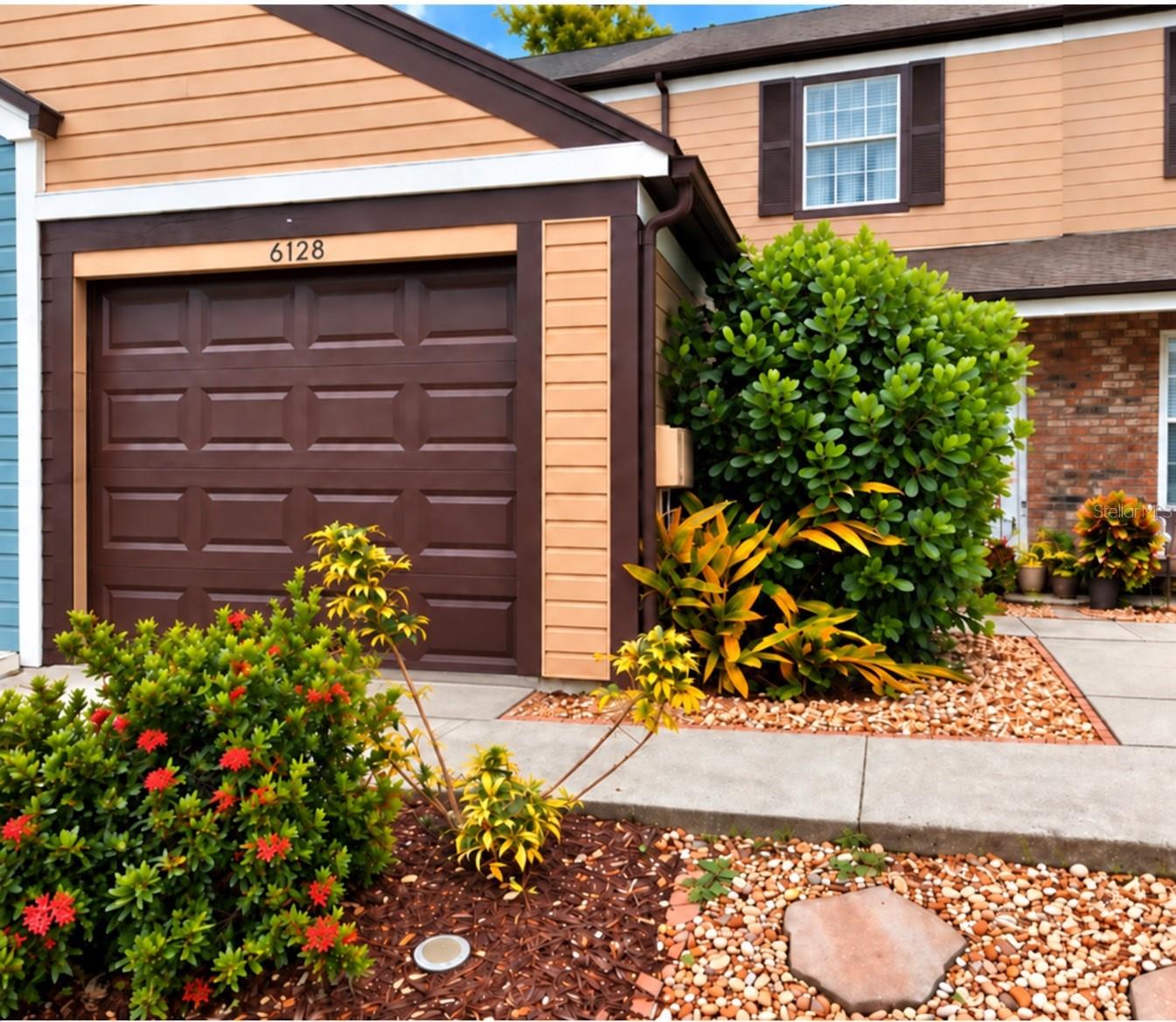 6128 Oak Cluster Cir, Tampa