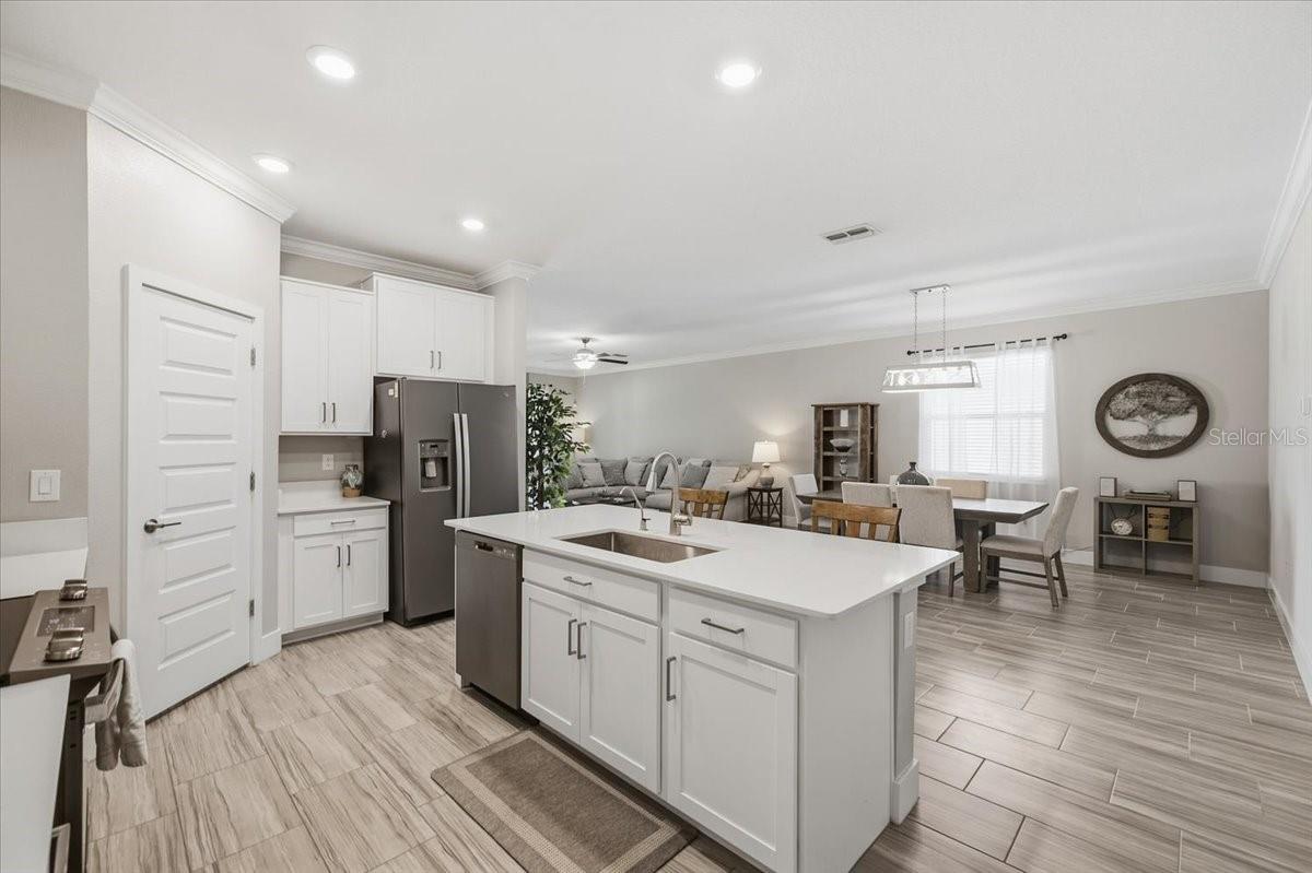 9859 CAMPANULA CT