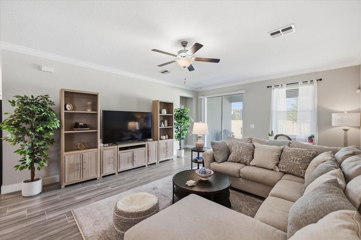 9859 CAMPANULA CT