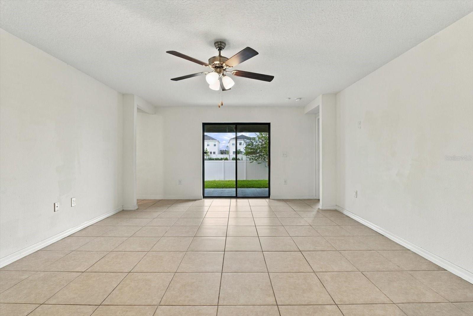 810 CHATHAM WALK DR