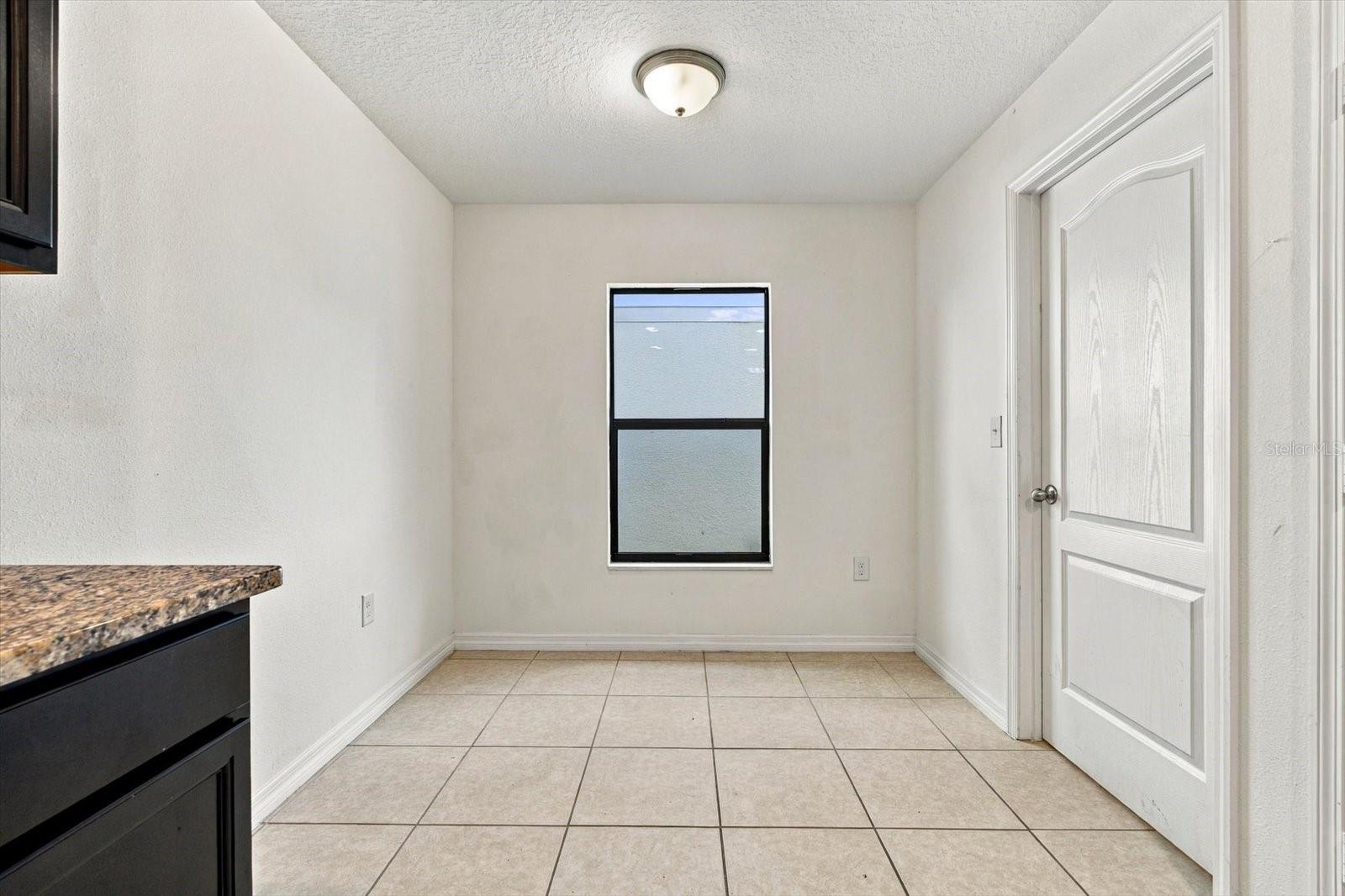 810 CHATHAM WALK DR