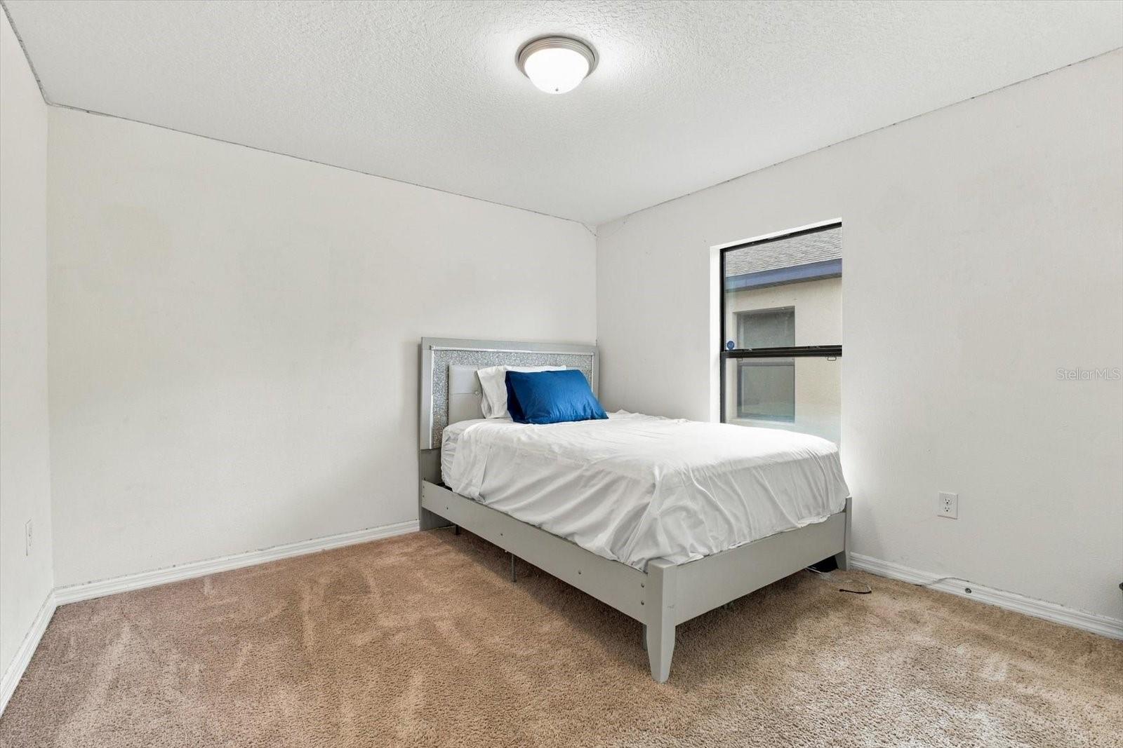810 CHATHAM WALK DR
