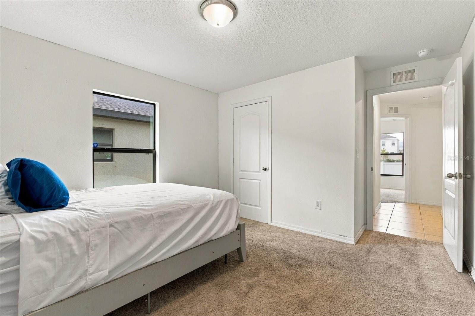 810 CHATHAM WALK DR