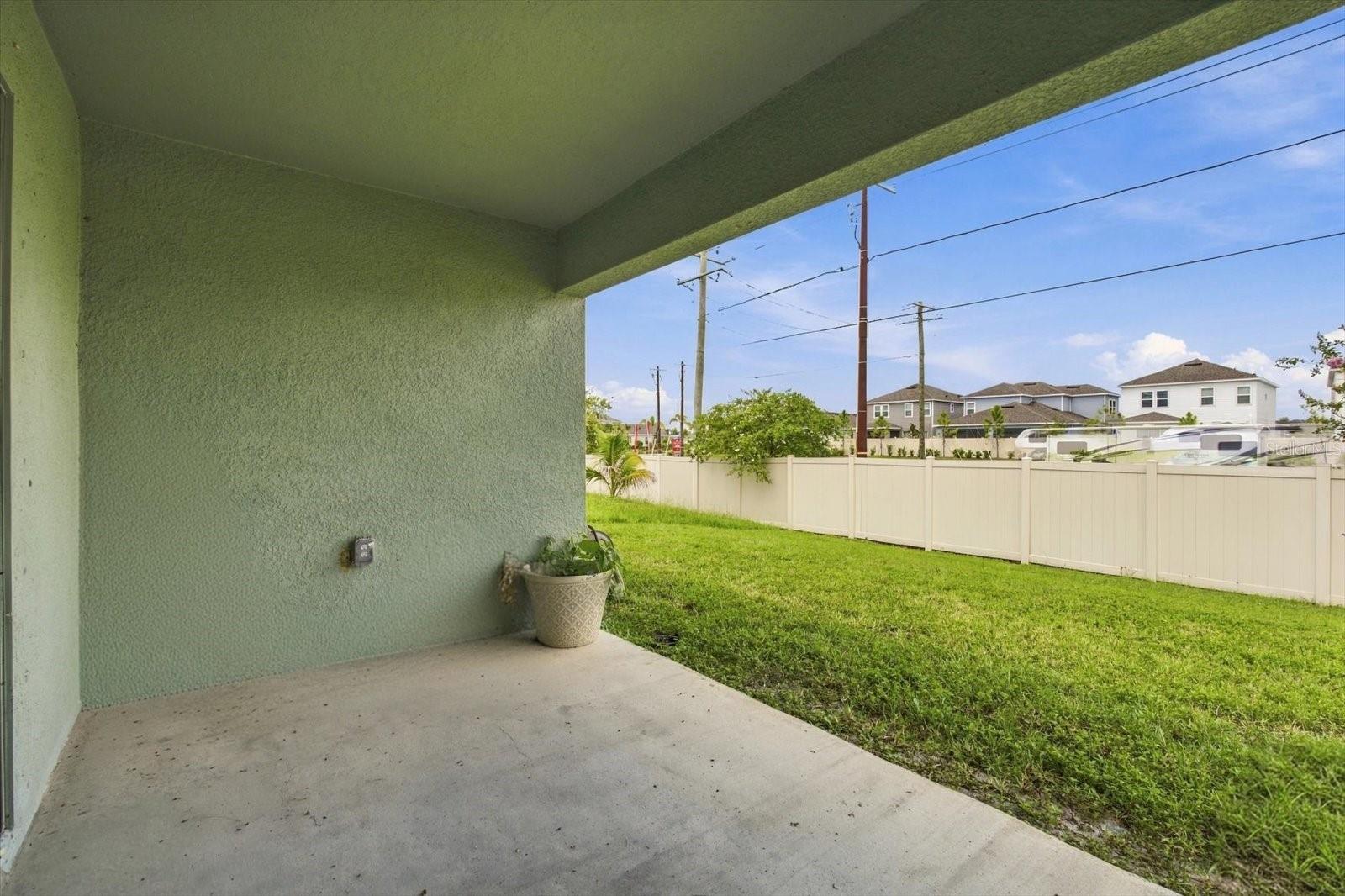 810 CHATHAM WALK DR
