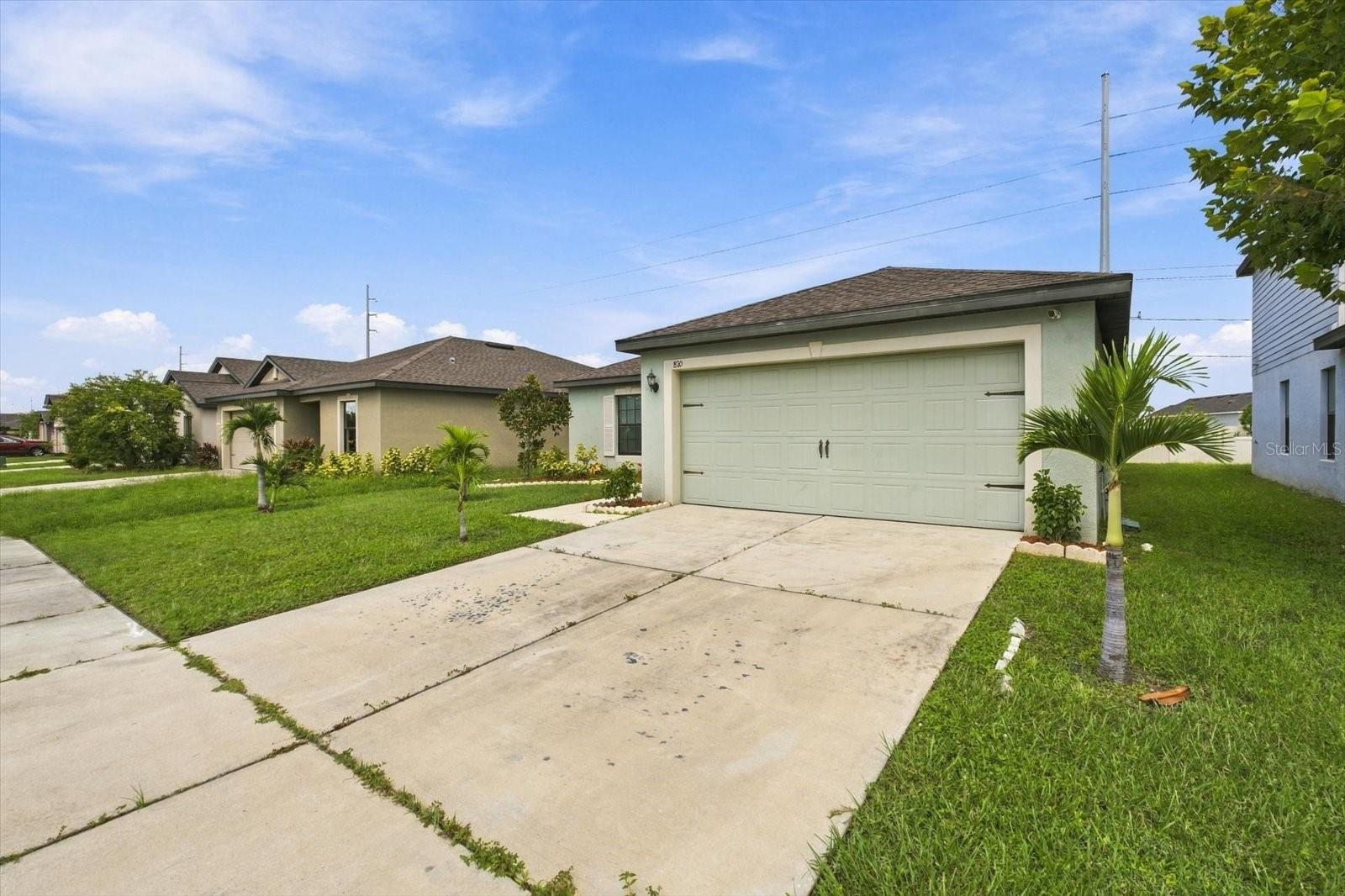 810 CHATHAM WALK DR