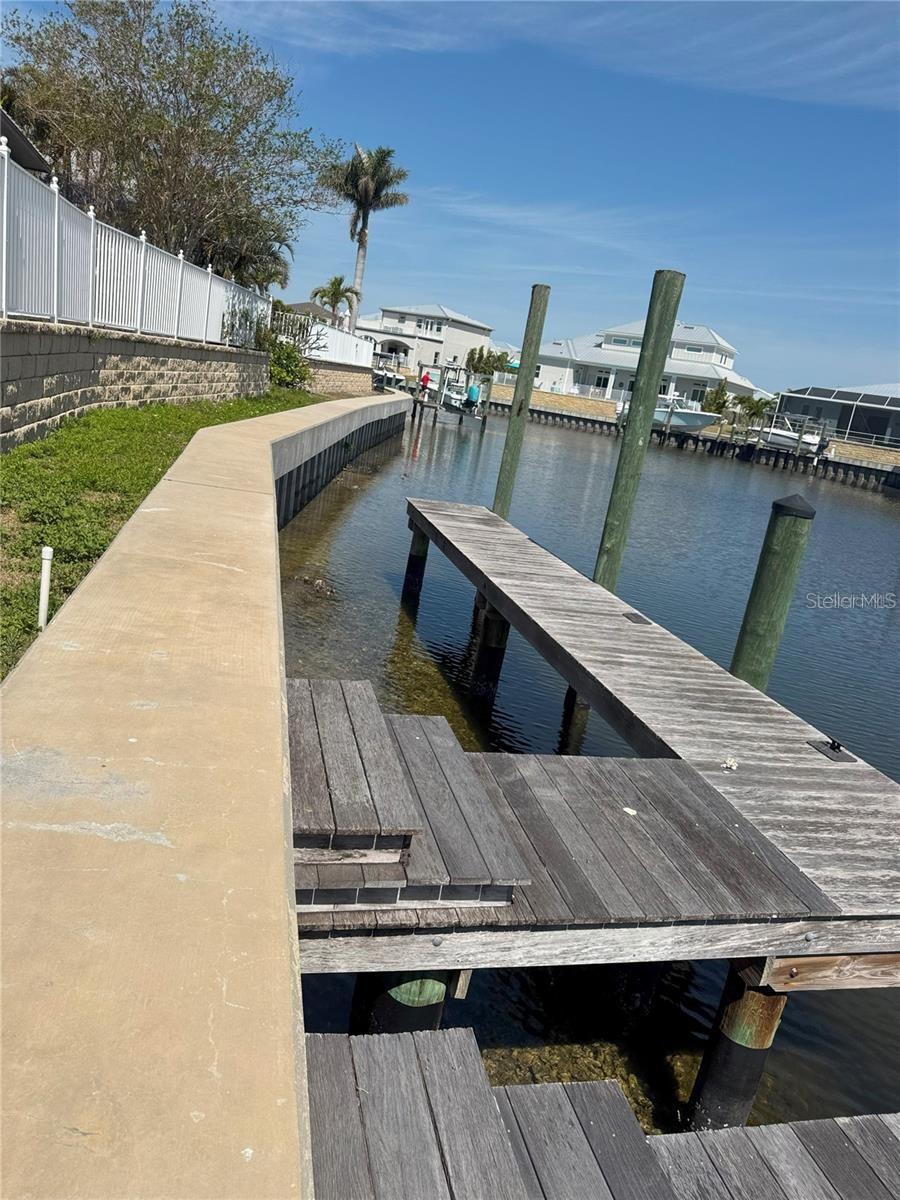 625 MIRABAY BLVD