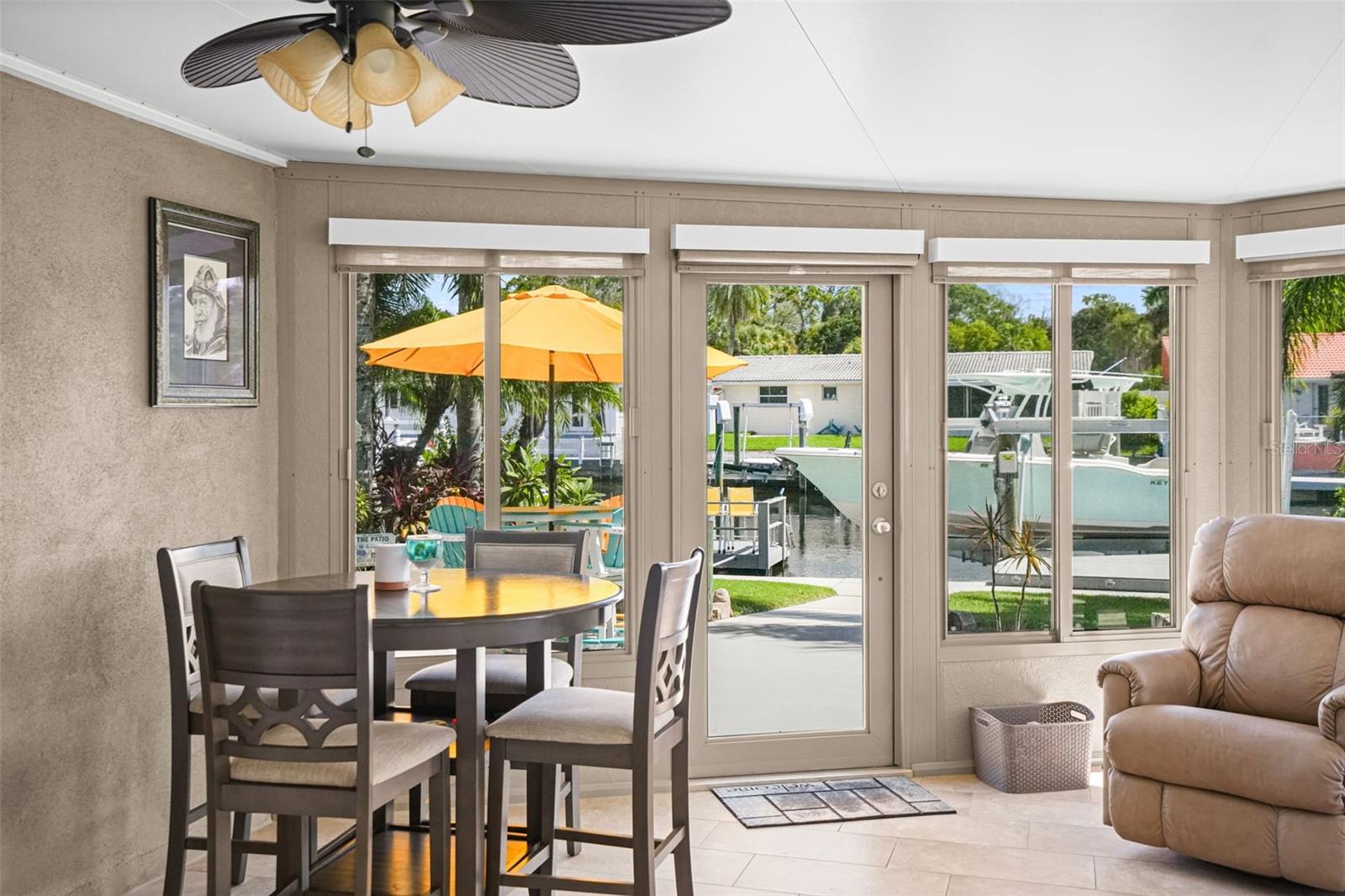 4916 POMPANO DR