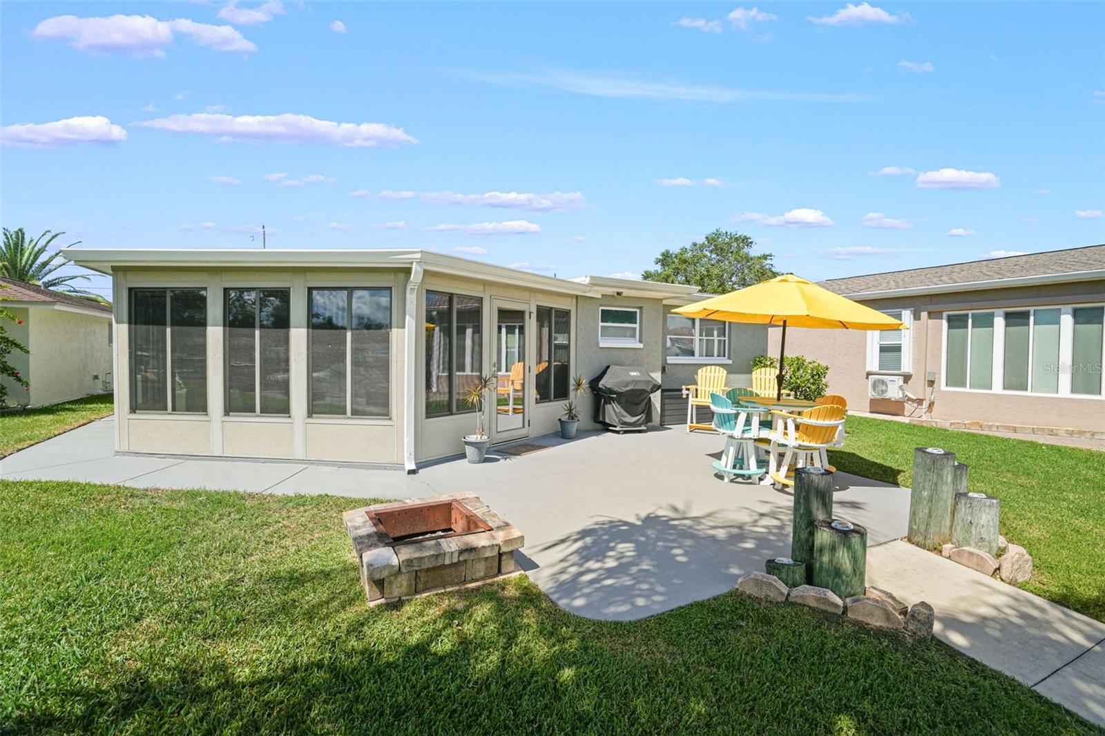4916 POMPANO DR