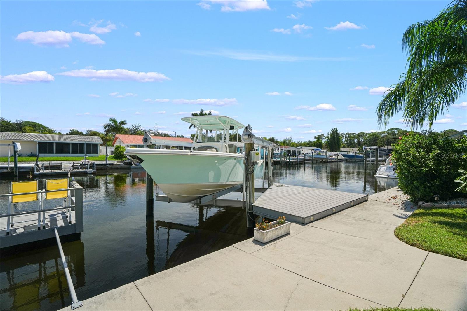 4916 POMPANO DR