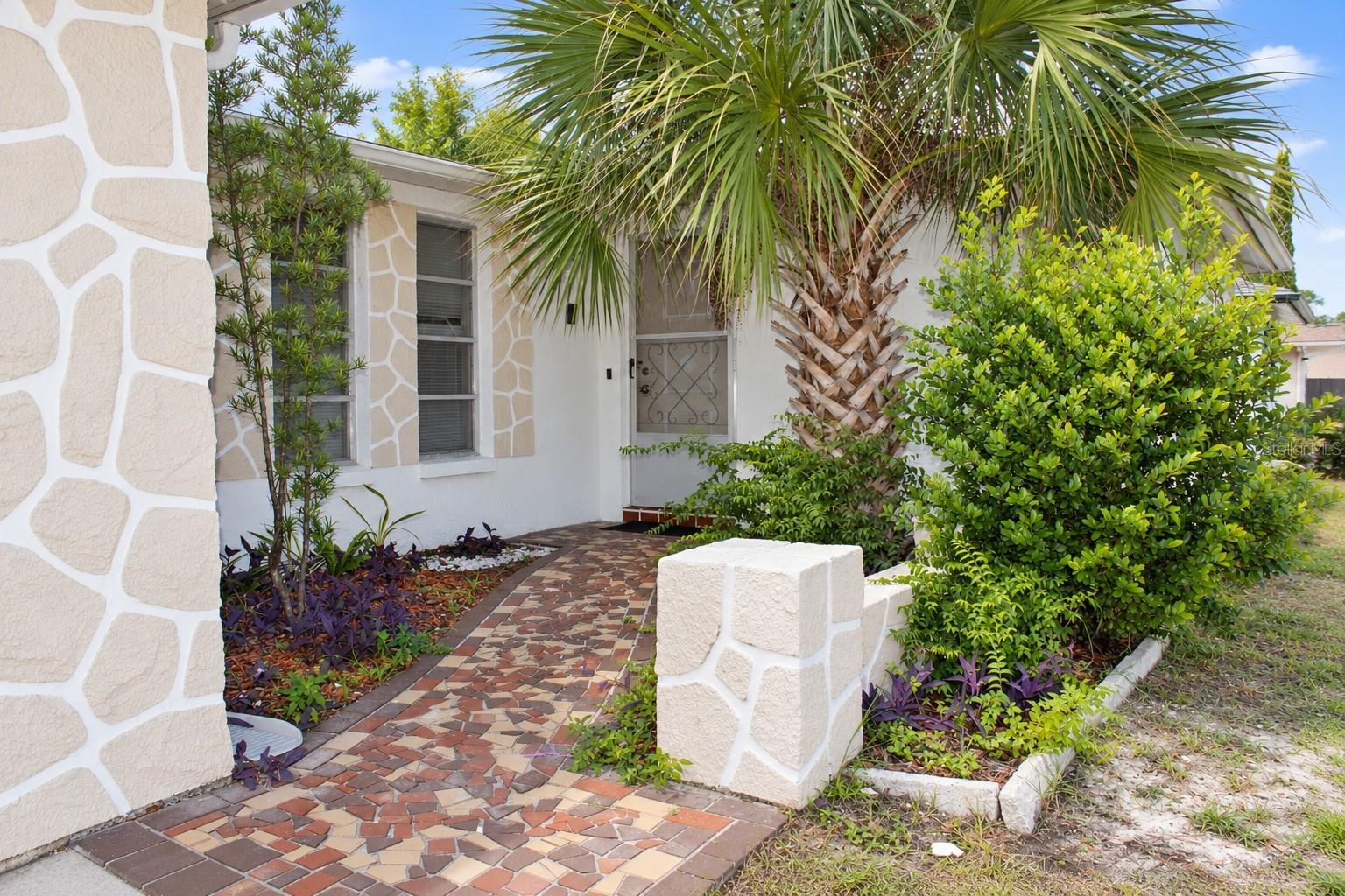 7904 JUDITH CRES
