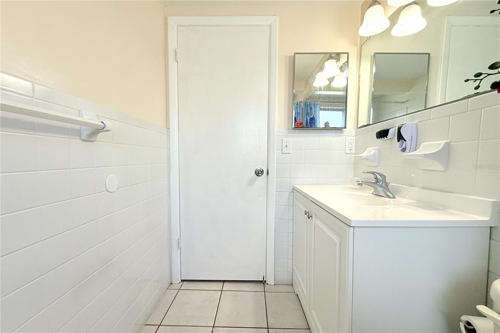 7904 JUDITH CRES