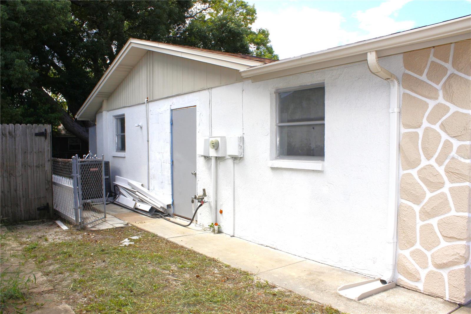 7904 JUDITH CRES