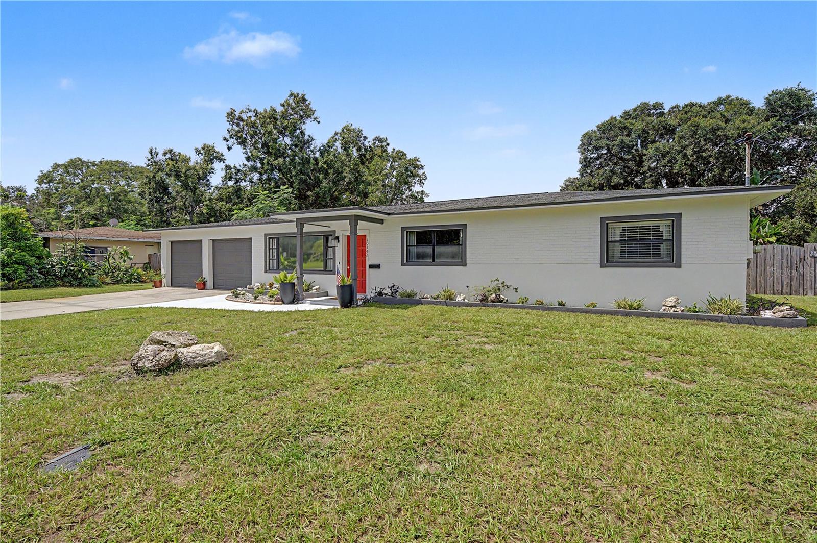 10246 N VALLE DR