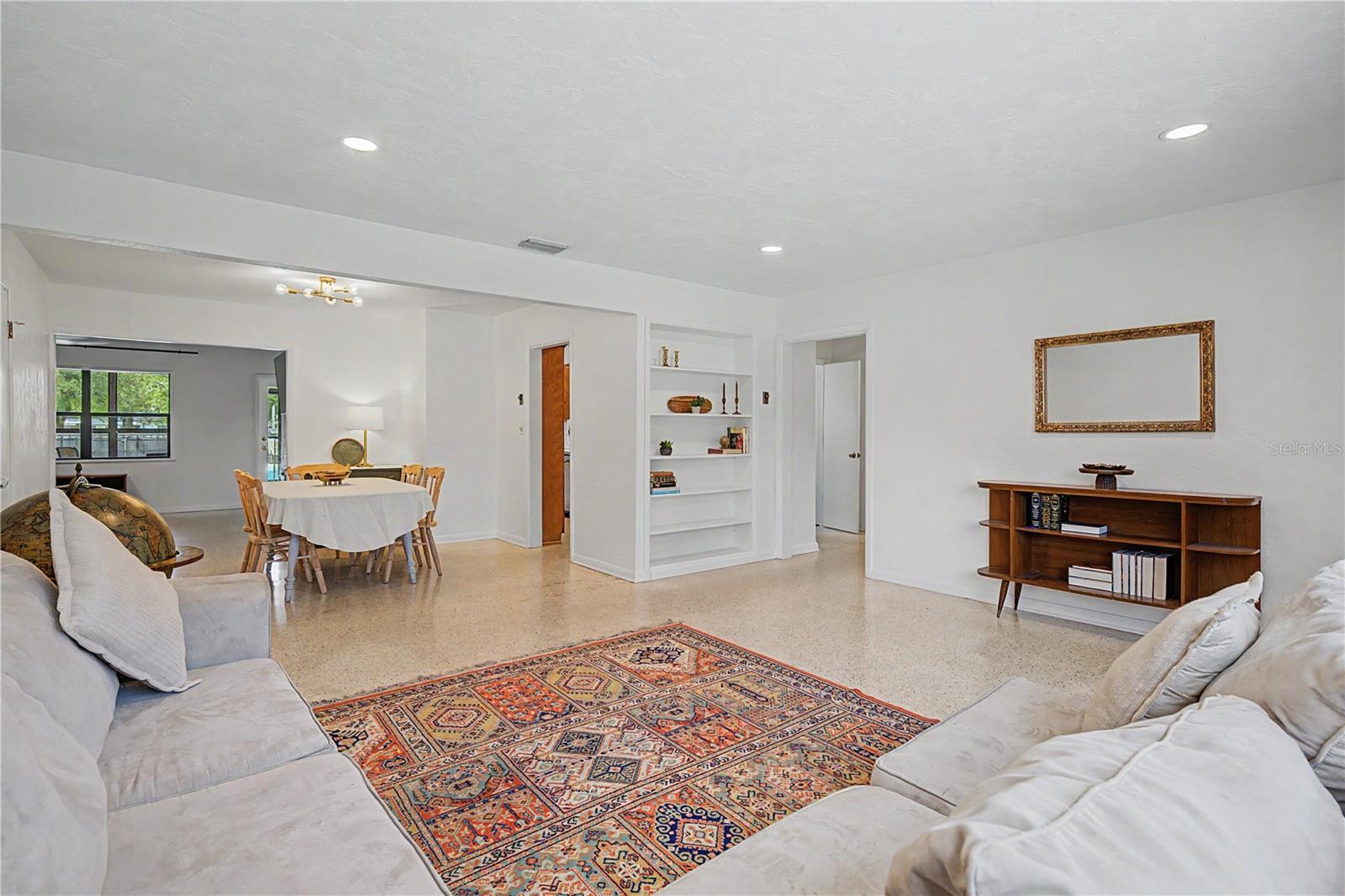 10246 N VALLE DR