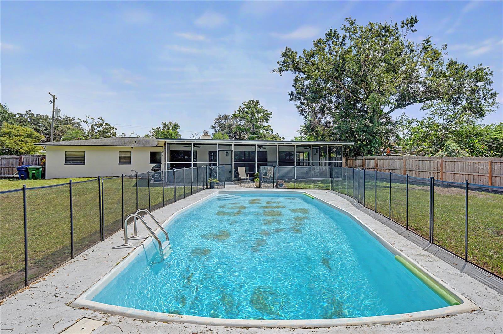 10246 N VALLE DR