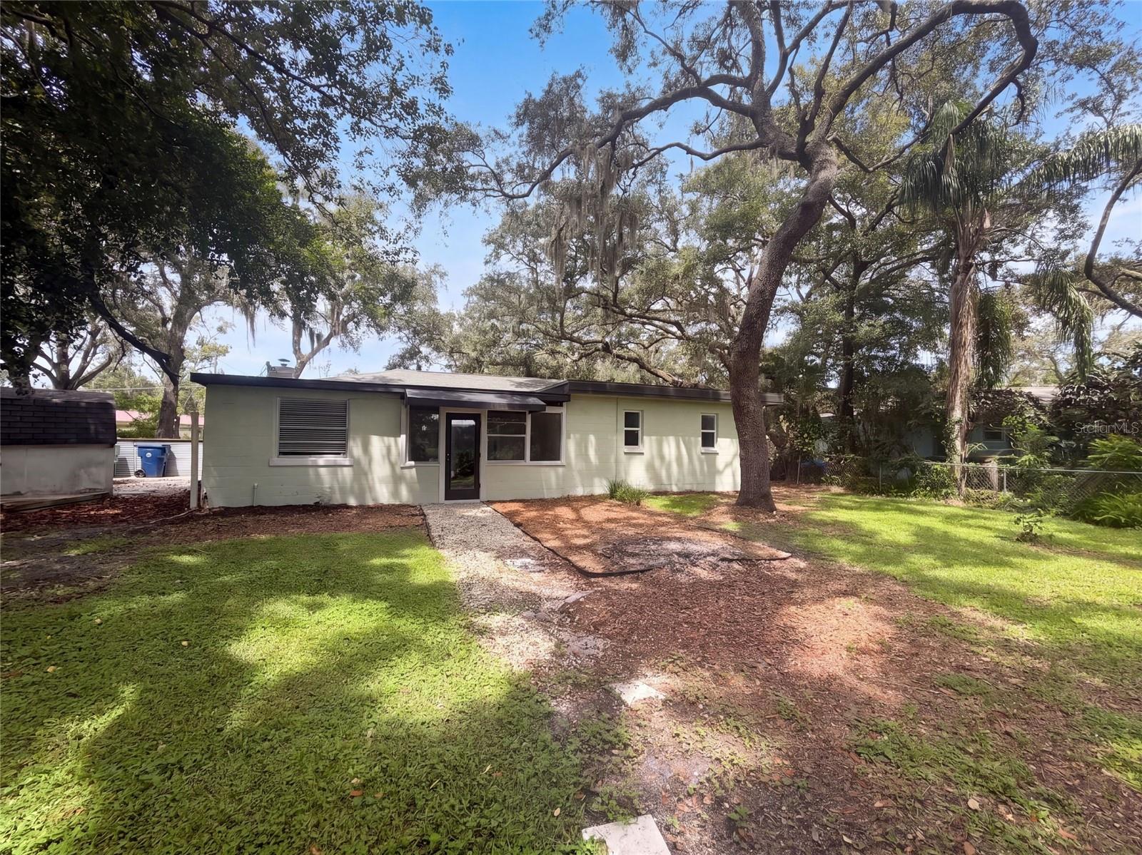 10806 W ELBOW DR