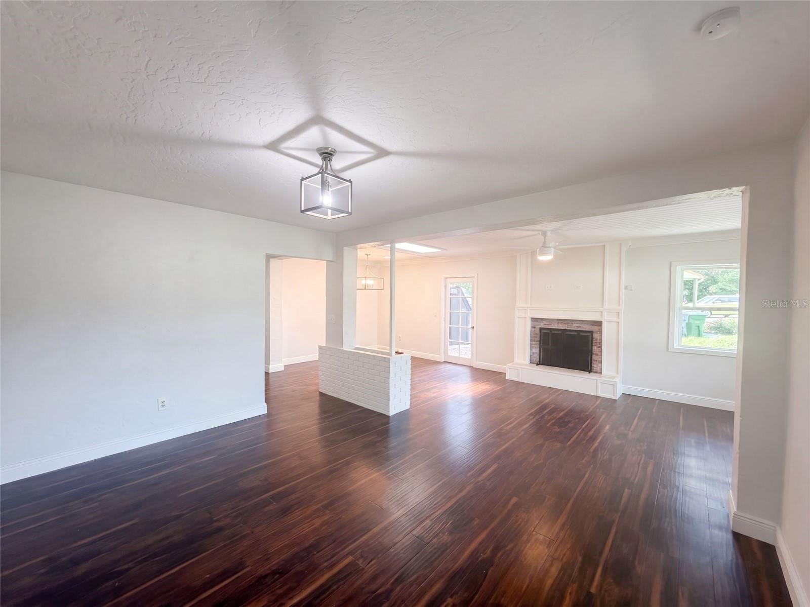 10806 W ELBOW DR