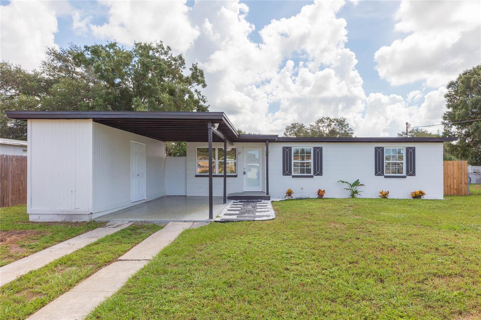 5016 S 86th St, Tampa