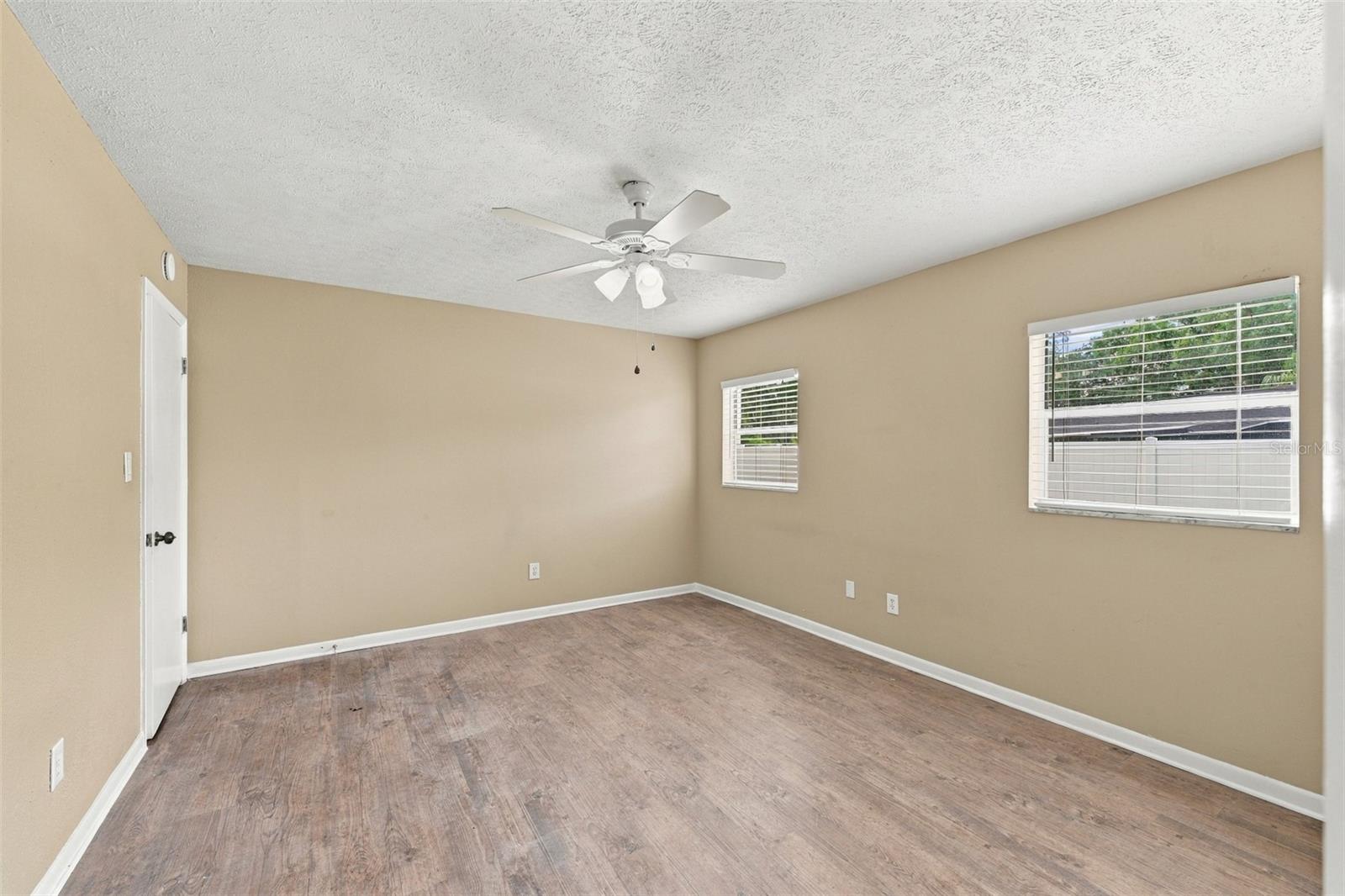 509 CLEMONS RD