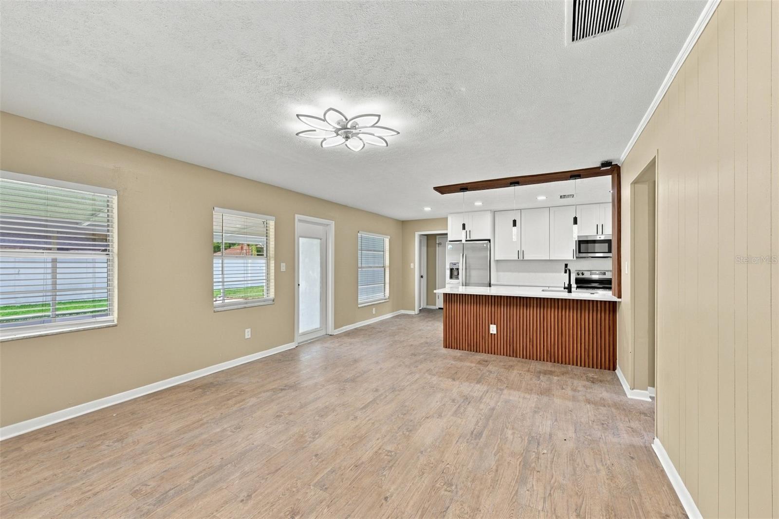 509 CLEMONS RD