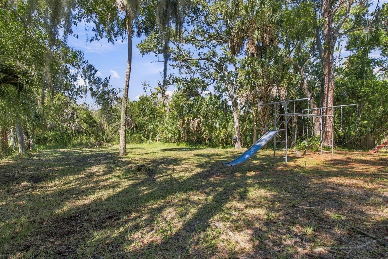 8102 STONEFIELD