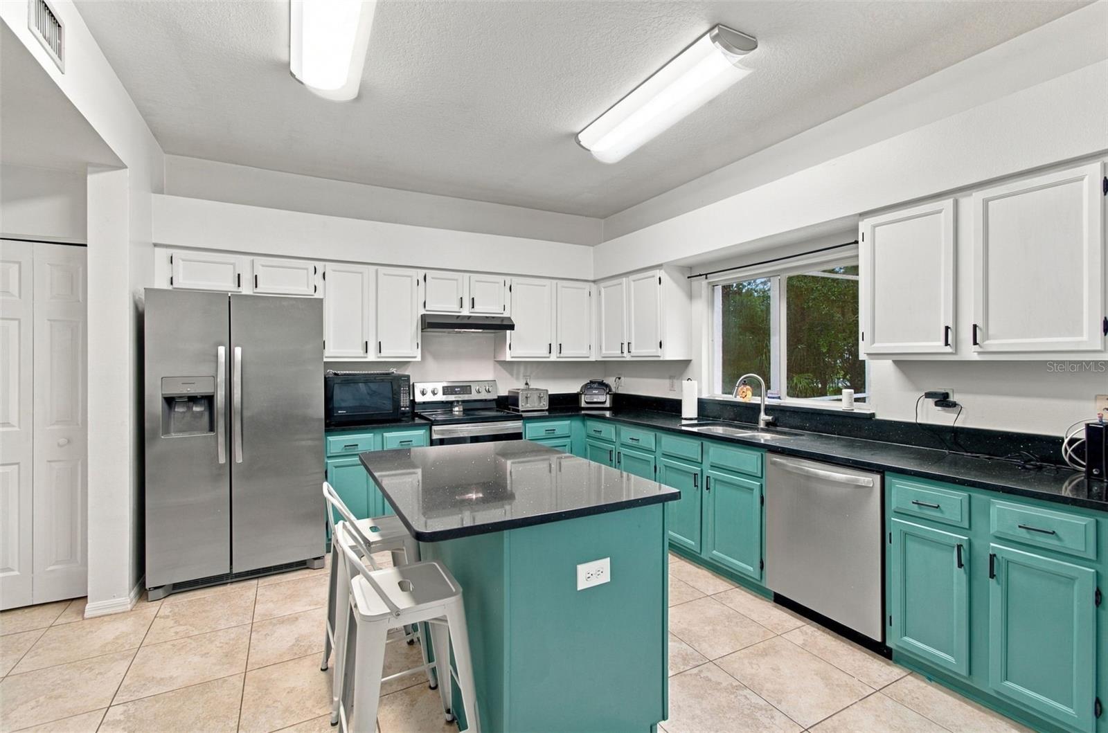 8102 STONEFIELD